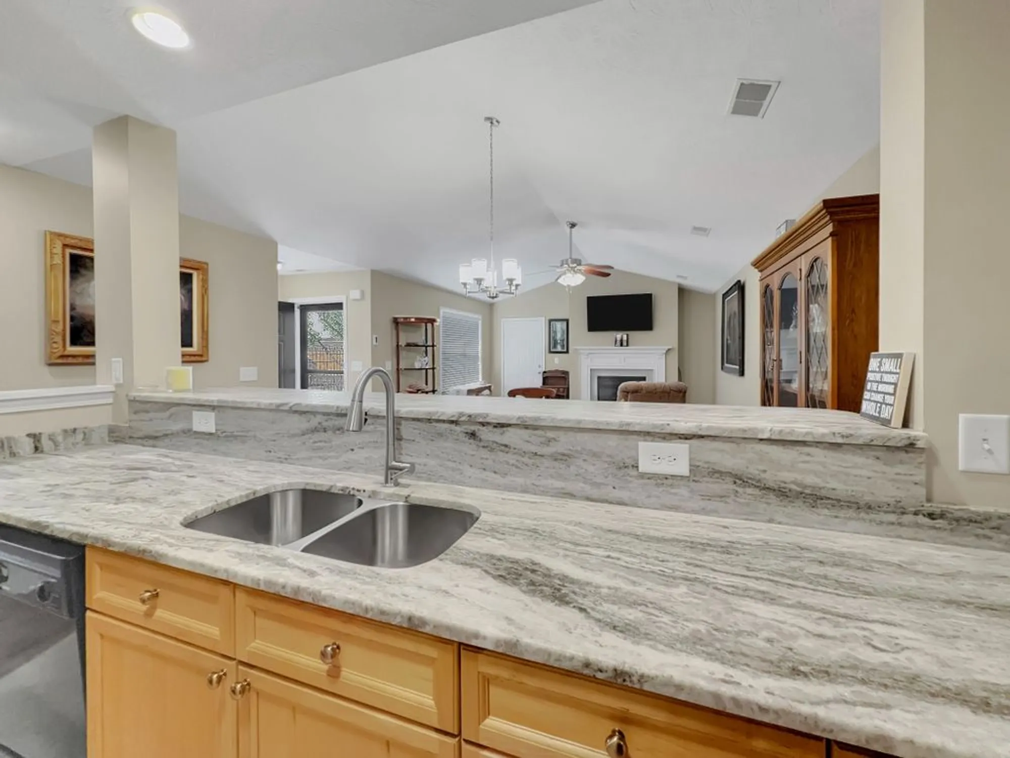 Property Slideshow image 11 of 30 | 395 devon chase hl unit 3804, Gallatin, TN, 37066