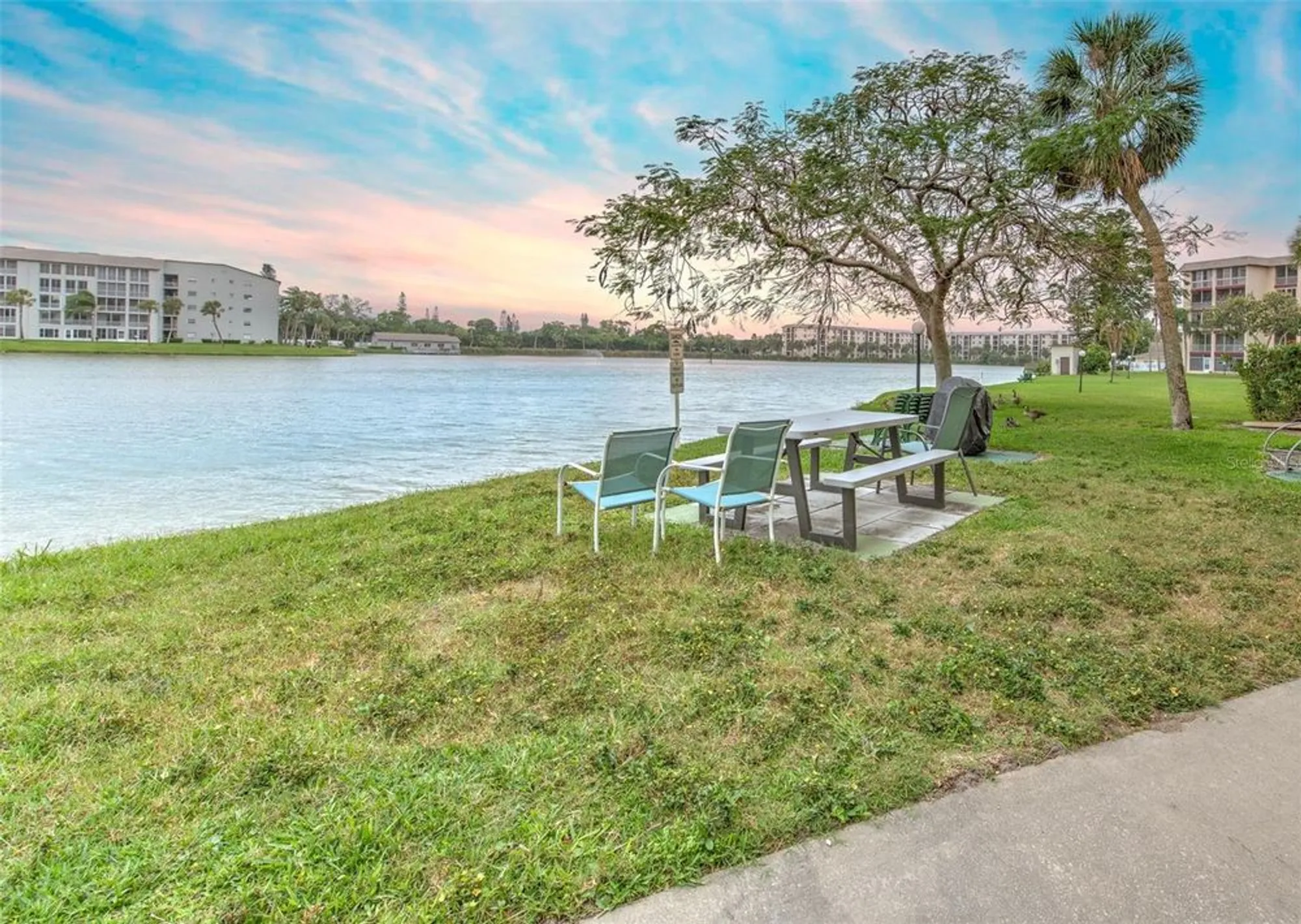 Property Slideshow image 18 of 35 | 3753 lake bayshore dr h305, Bradenton, FL, 34205