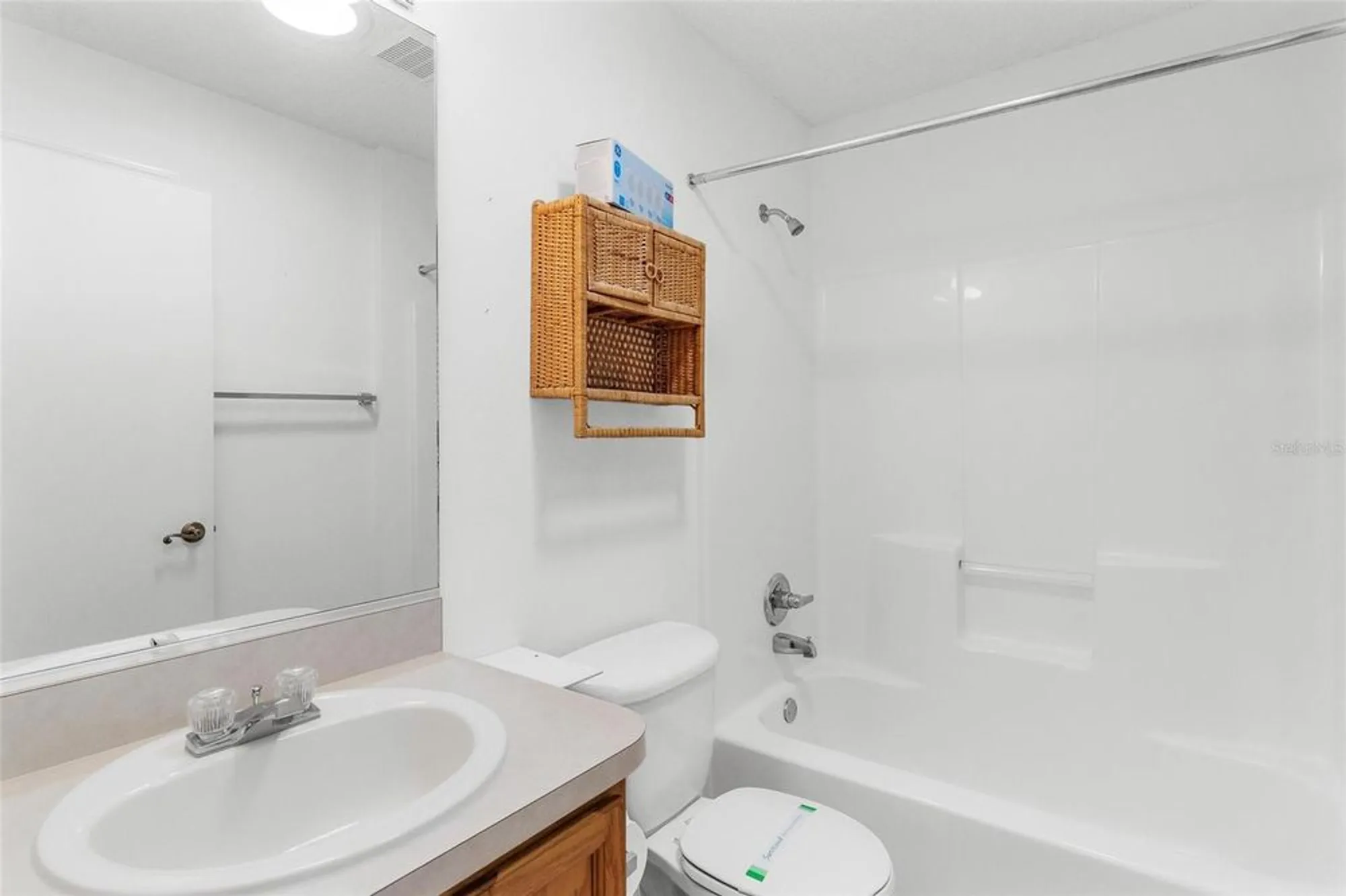 Property Slideshow image 28 of 45 | 2732 privada dr, The Villages, FL, 32162