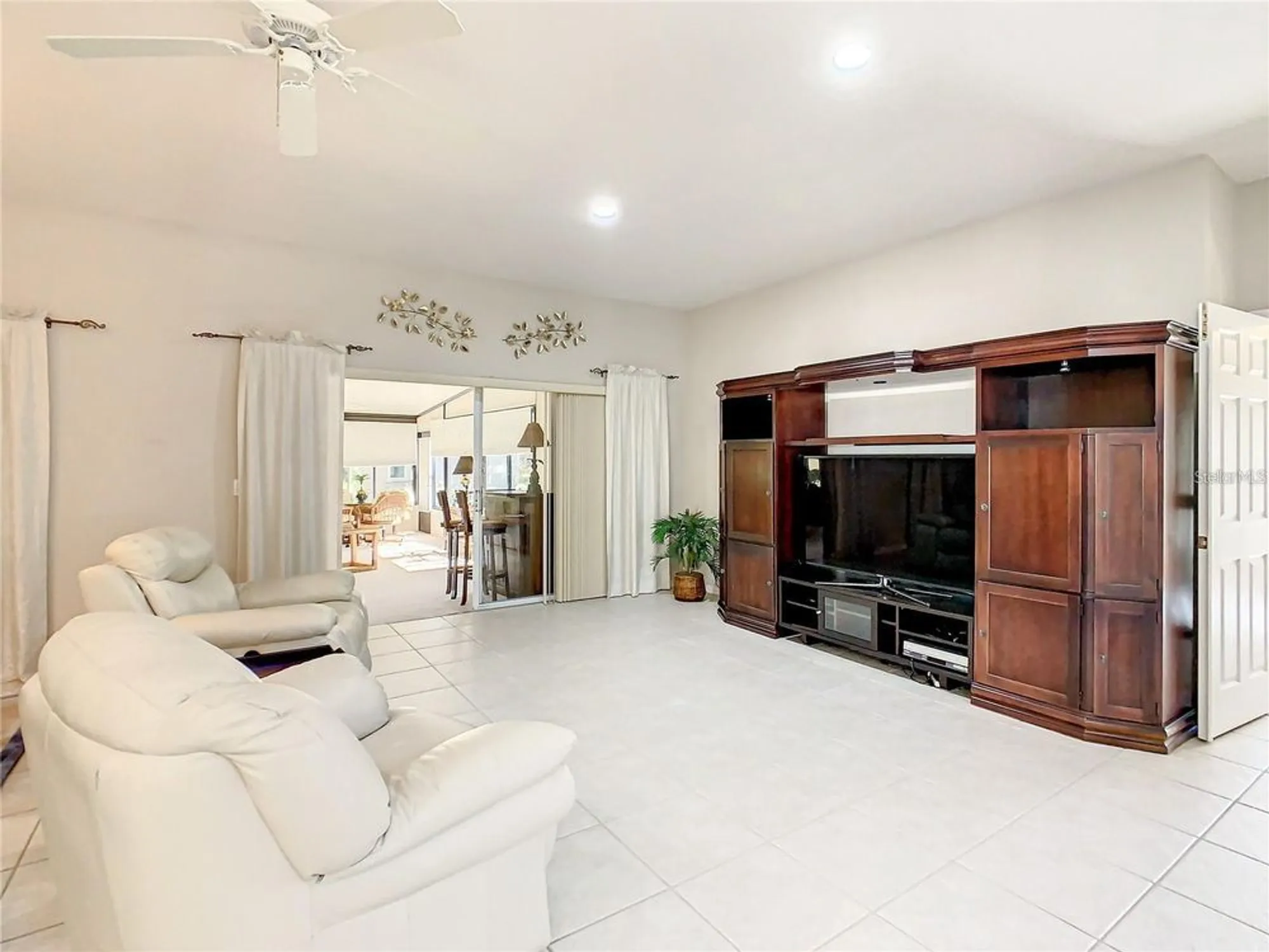 Property Slideshow image 16 of 86 | 417 lake butler dr, Kissimmee, FL, 34759