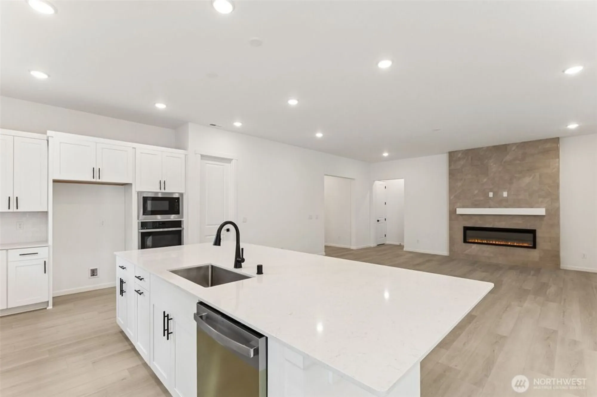 Property Slideshow image 5 of 16 | 61 mccartney peak # 73, Port Ludlow, WA, 98365