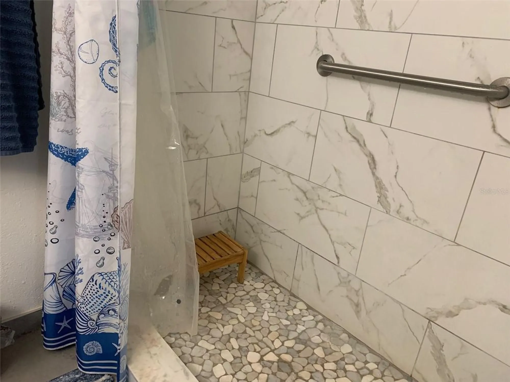 Property Slideshow image 6 of 15 | 2437 harbor blvd apt 215, Port Charlotte, FL, 33952