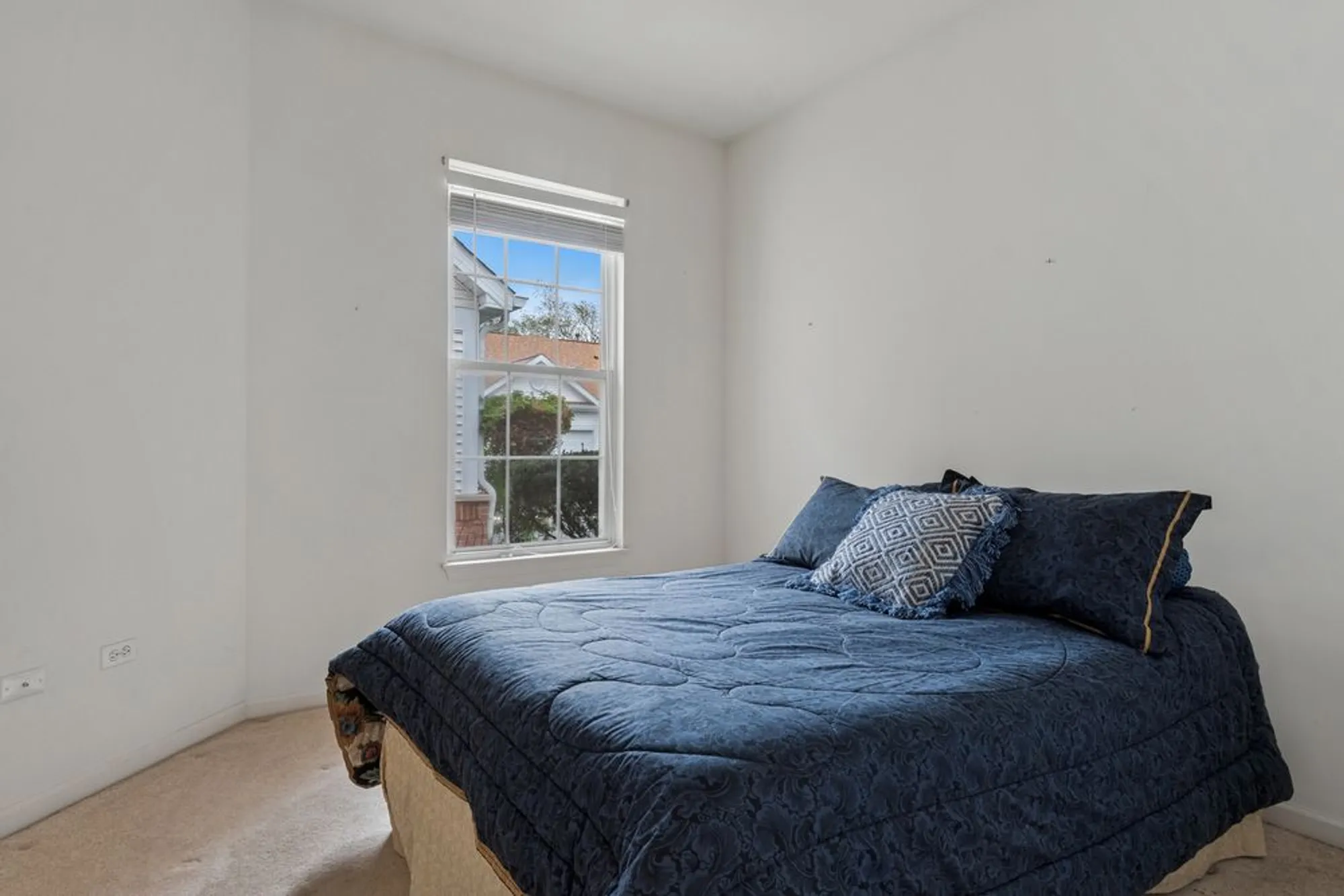 Property Slideshow image 13 of 25 | 21409 w douglas ln, Plainfield, IL, 60544