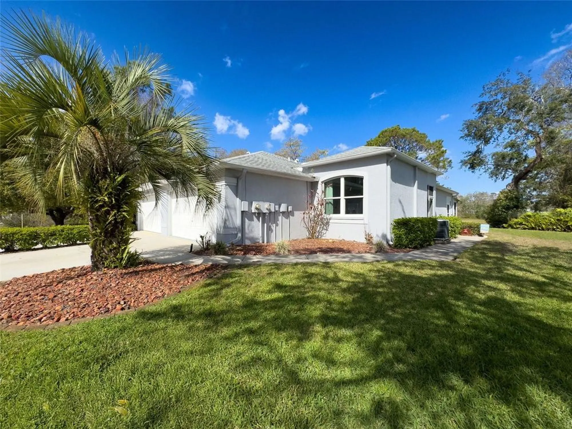 Property Slideshow image 1 of 57 | 11723 foxworth ln, New Port Richey, FL, 34654