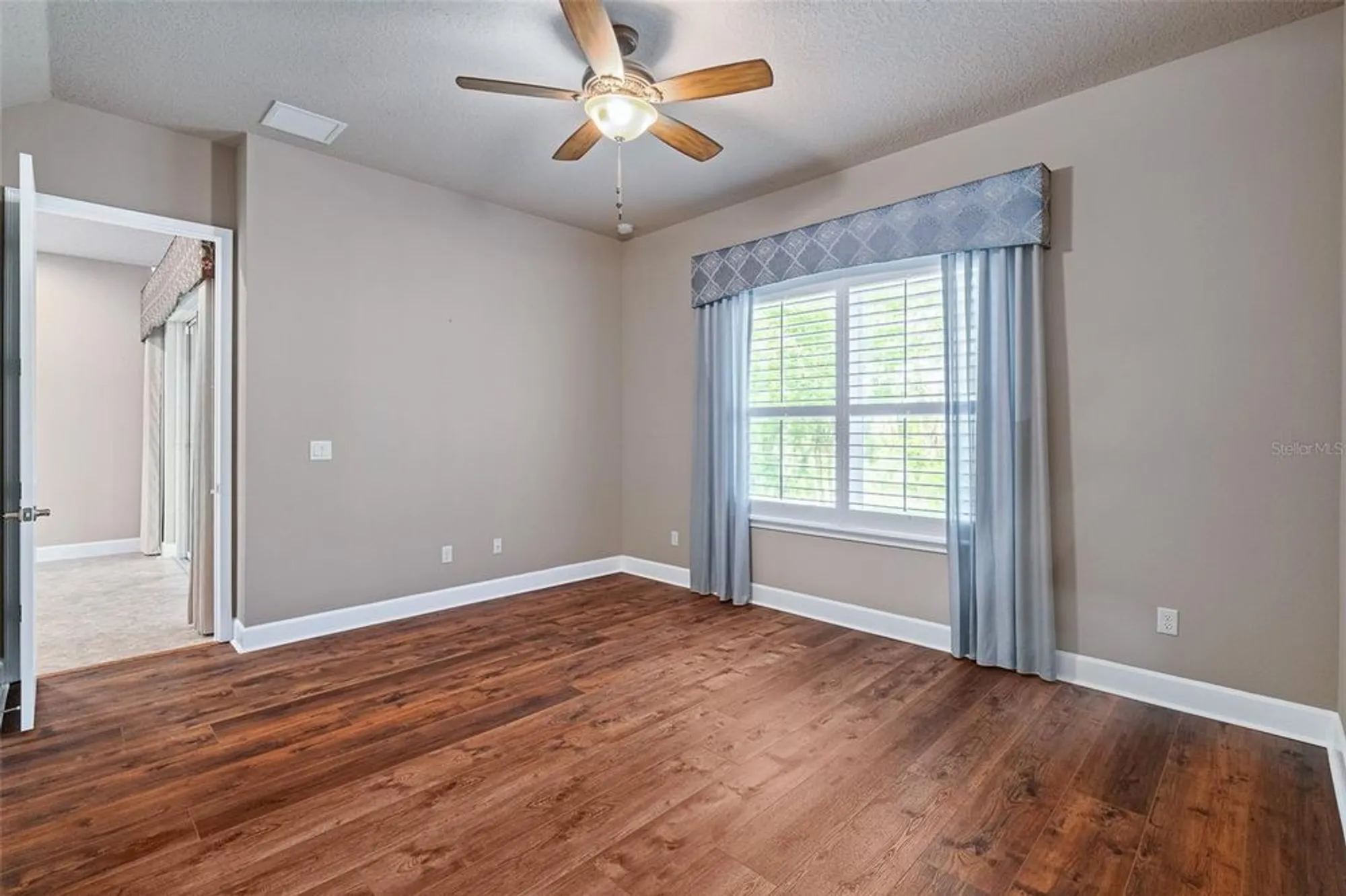 Property Slideshow image 22 of 62 | 829 pinewood dr, Ormond Beach, FL, 32174