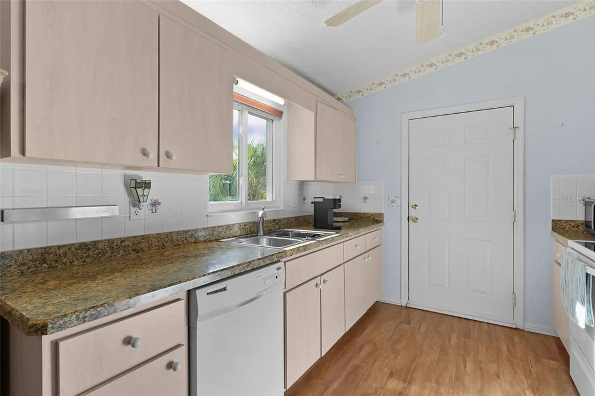 Property Slideshow image 11 of 31 | 17583 se 96th ave, Summerfield, FL, 34491