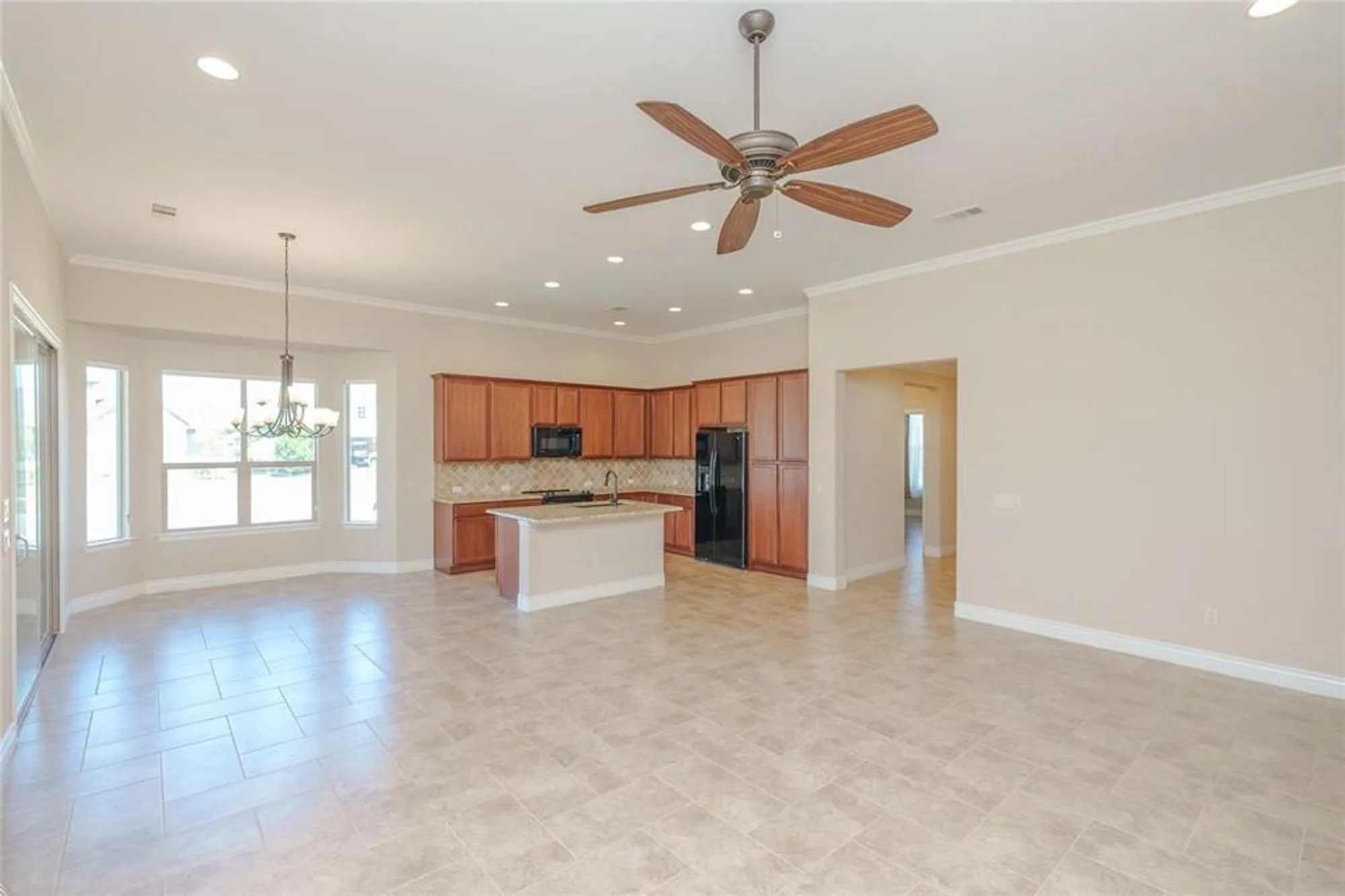 Property Slideshow image 11 of 36 | 12813 pumice ln, Denton, TX, 76207