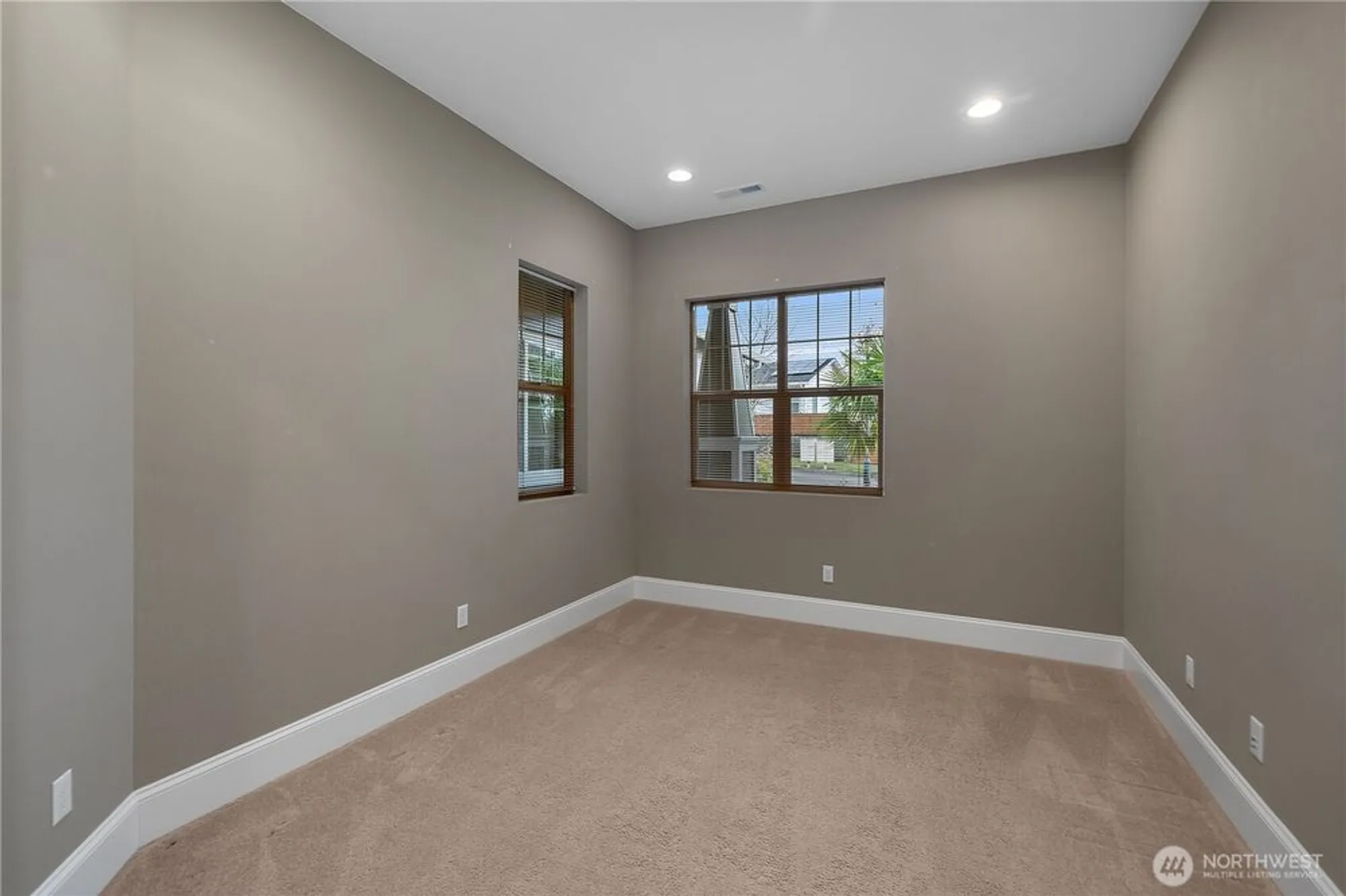 Property Slideshow image 33 of 39 | 8265 orcas loop, Lacey, WA, 98516