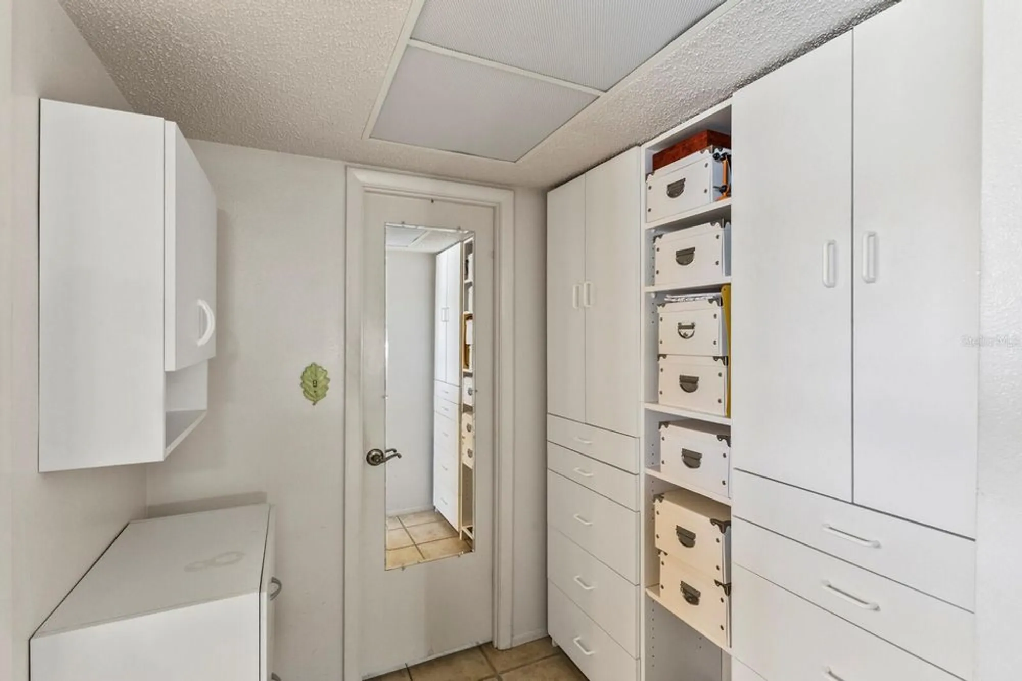 Property Slideshow image 23 of 35 | 4015 lake bayshore dr # 108, Bradenton, FL, 34205