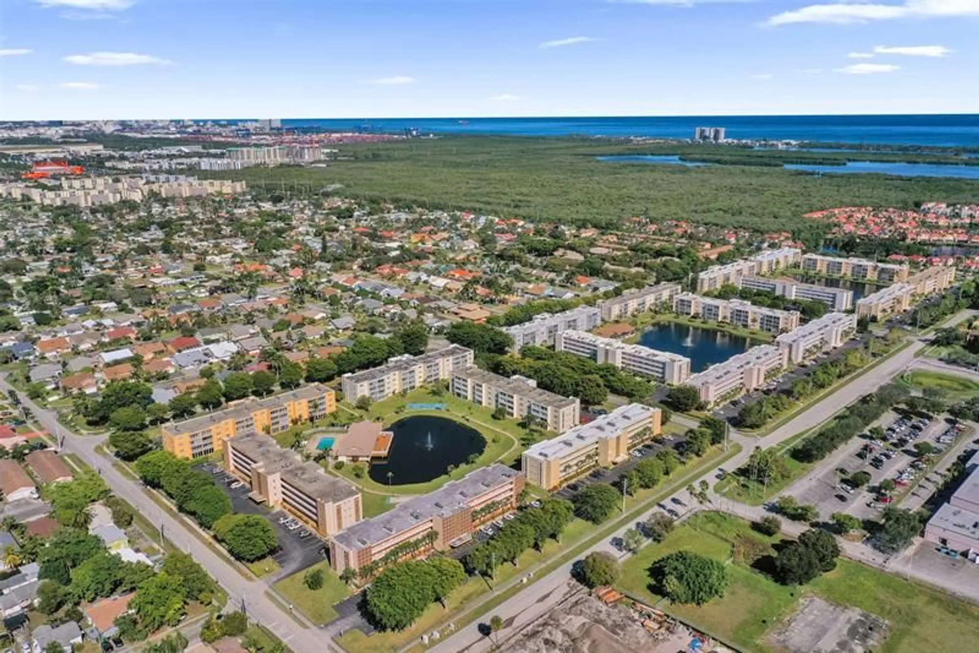 Property Slideshow image 16 of 24 | 1024 se 3rd ave apt 207, Dania Beach, FL, 33004