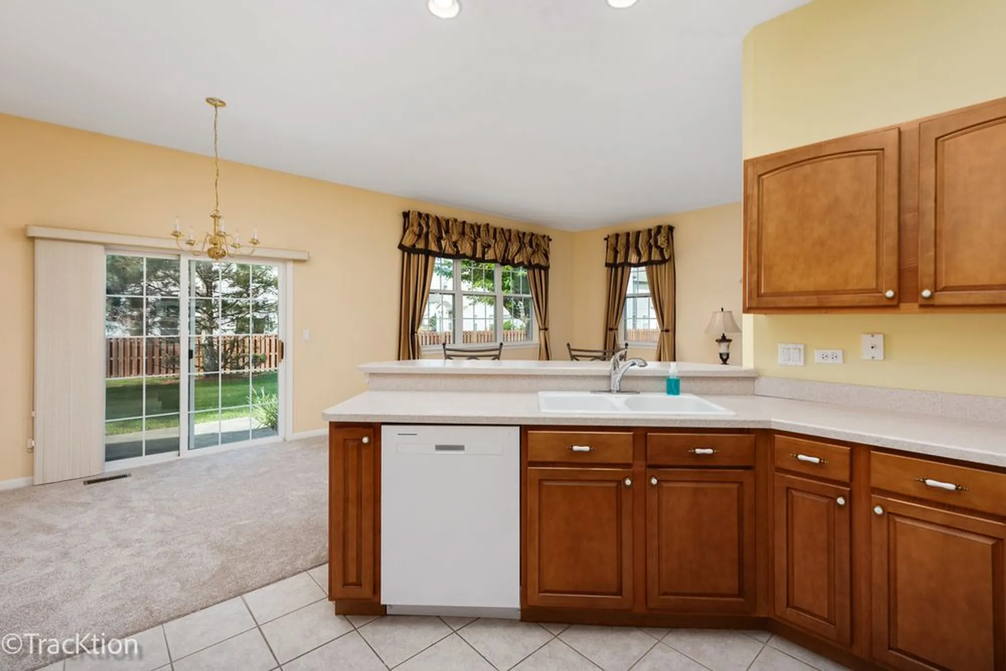 Property Slideshow image 7 of 15 | 16400 crescent lake dr # 16400, Crest Hill, IL, 60403