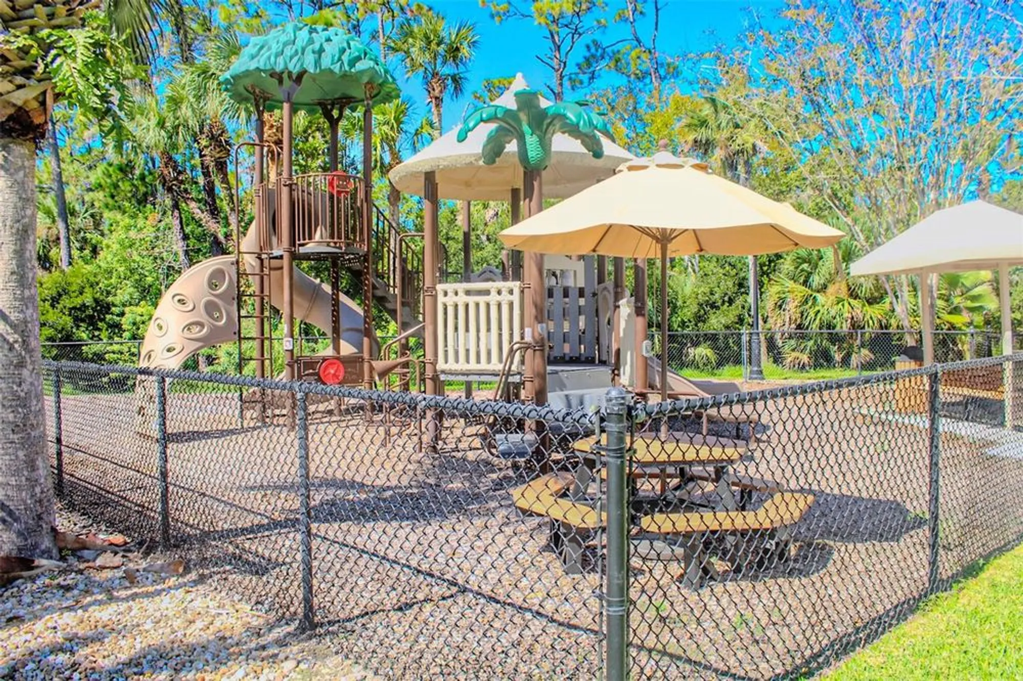 Property Slideshow image 33 of 52 | 26 n park cir, Palm Coast, FL, 32137