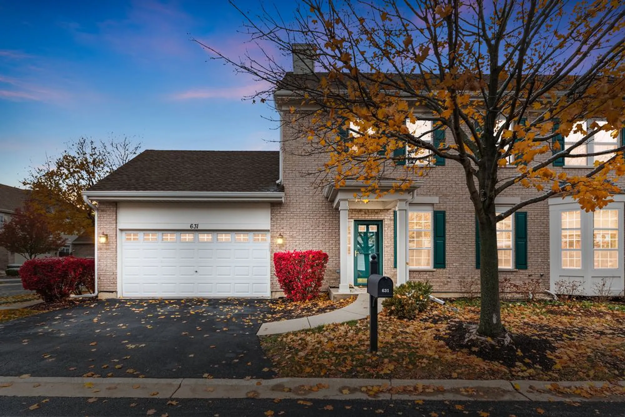 Property Slideshow image 1 of 31 | 631 belmont ln, Carol Stream, IL, 60188