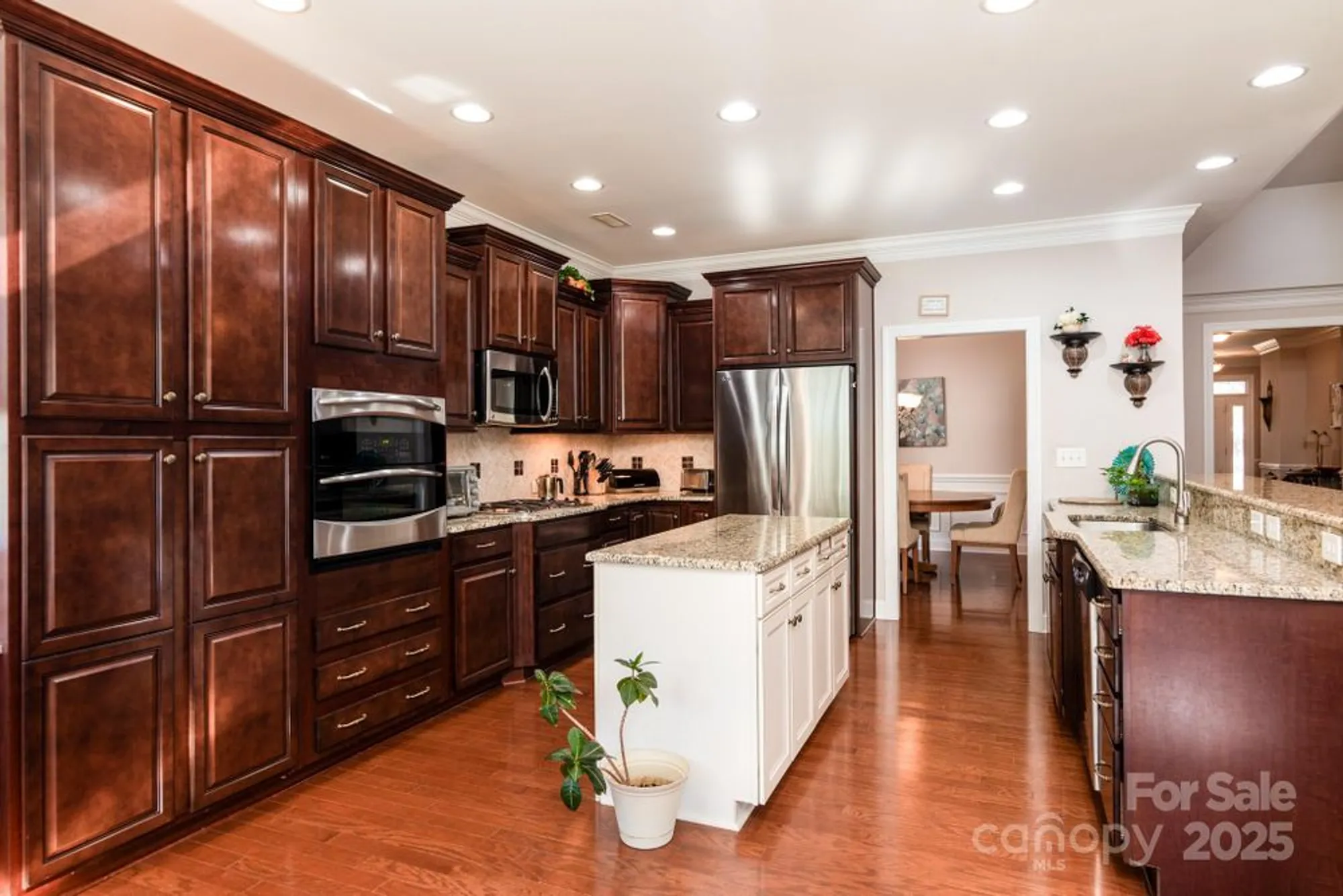 Property Slideshow image 9 of 44 | 12612 meetinghouse dr, Cornelius, NC, 28031