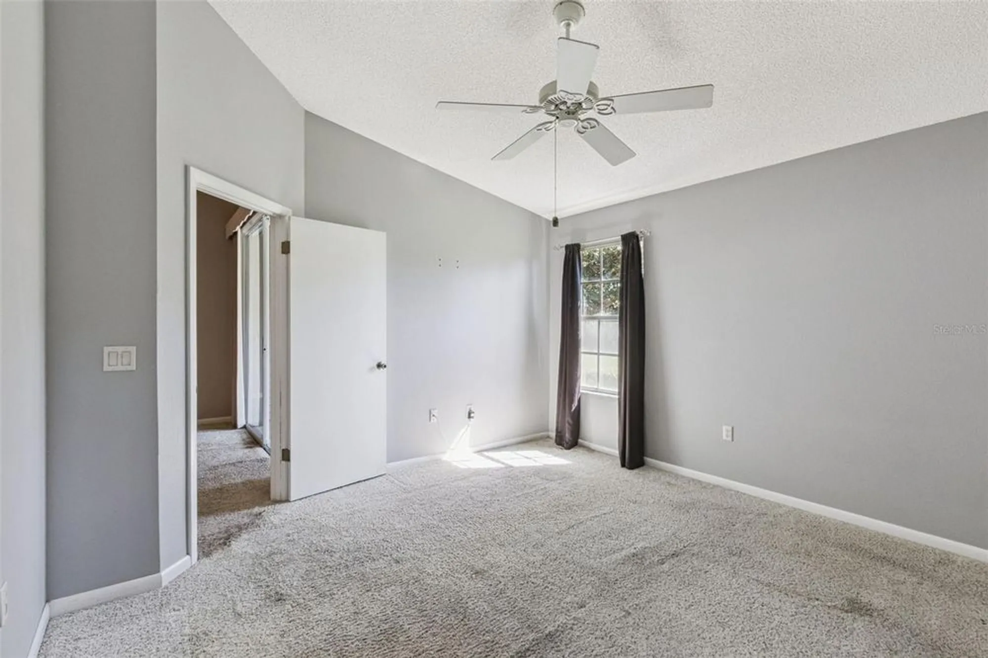 Property Slideshow image 19 of 82 | 26755 cash ct, Leesburg, FL, 34748