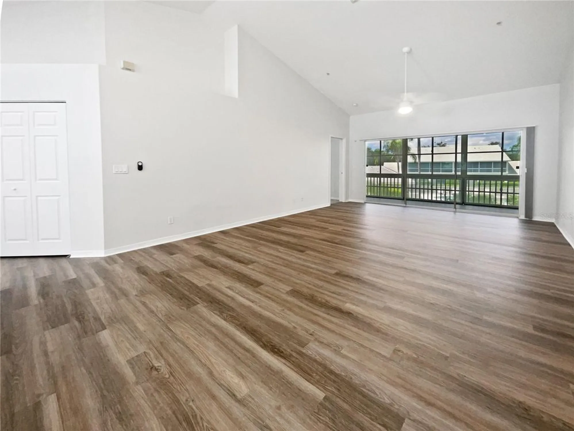 Property Slideshow image 13 of 29 | 6629 pineview ter # 5-201, Bradenton, FL, 34203