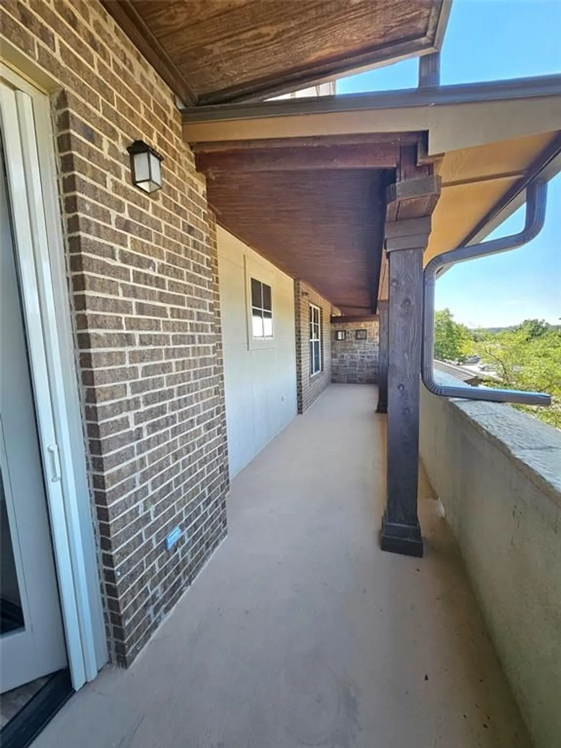 Property Slideshow image 4 of 35 | 301 watermere dr apt 216, Southlake, TX, 76092