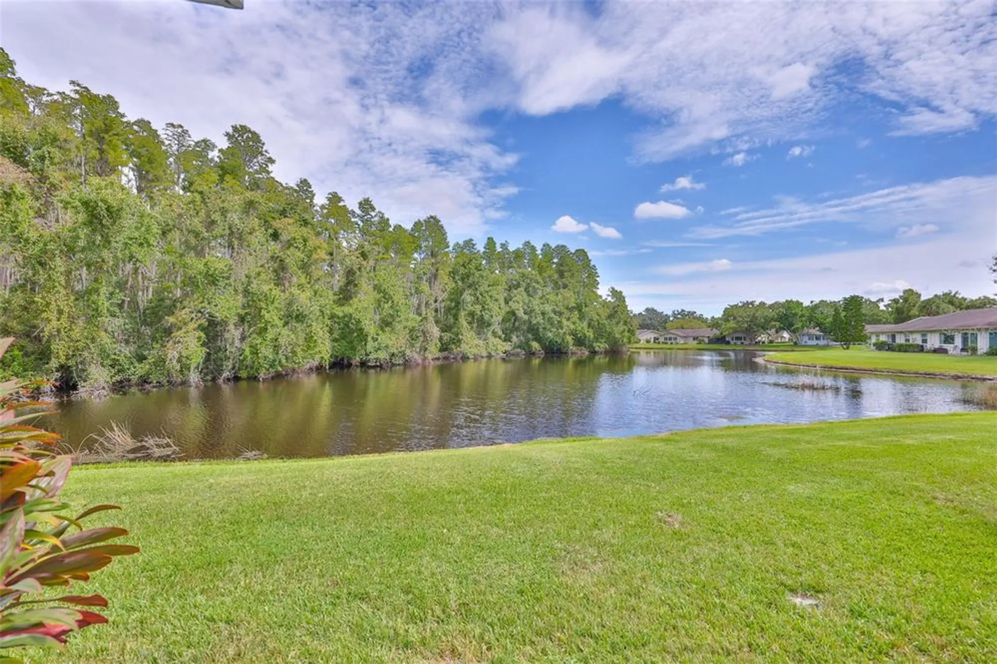 Property Slideshow image 34 of 45 | 2026 hawkhurst cir, Sun City Center, FL, 33573