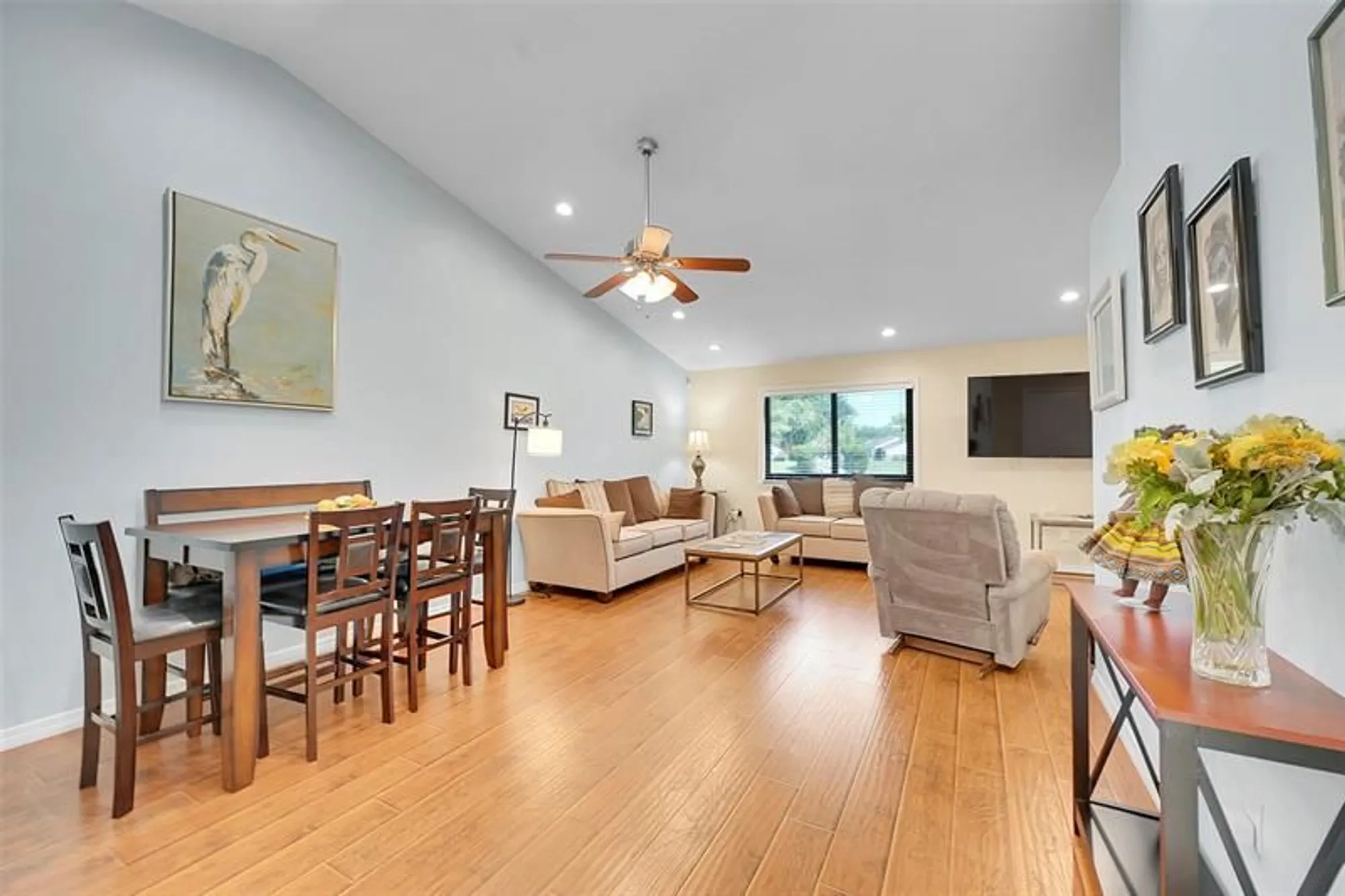 Property Slideshow image 6 of 53 | 468 long bow ct # 468, Royal Palm Beach, FL, 33411