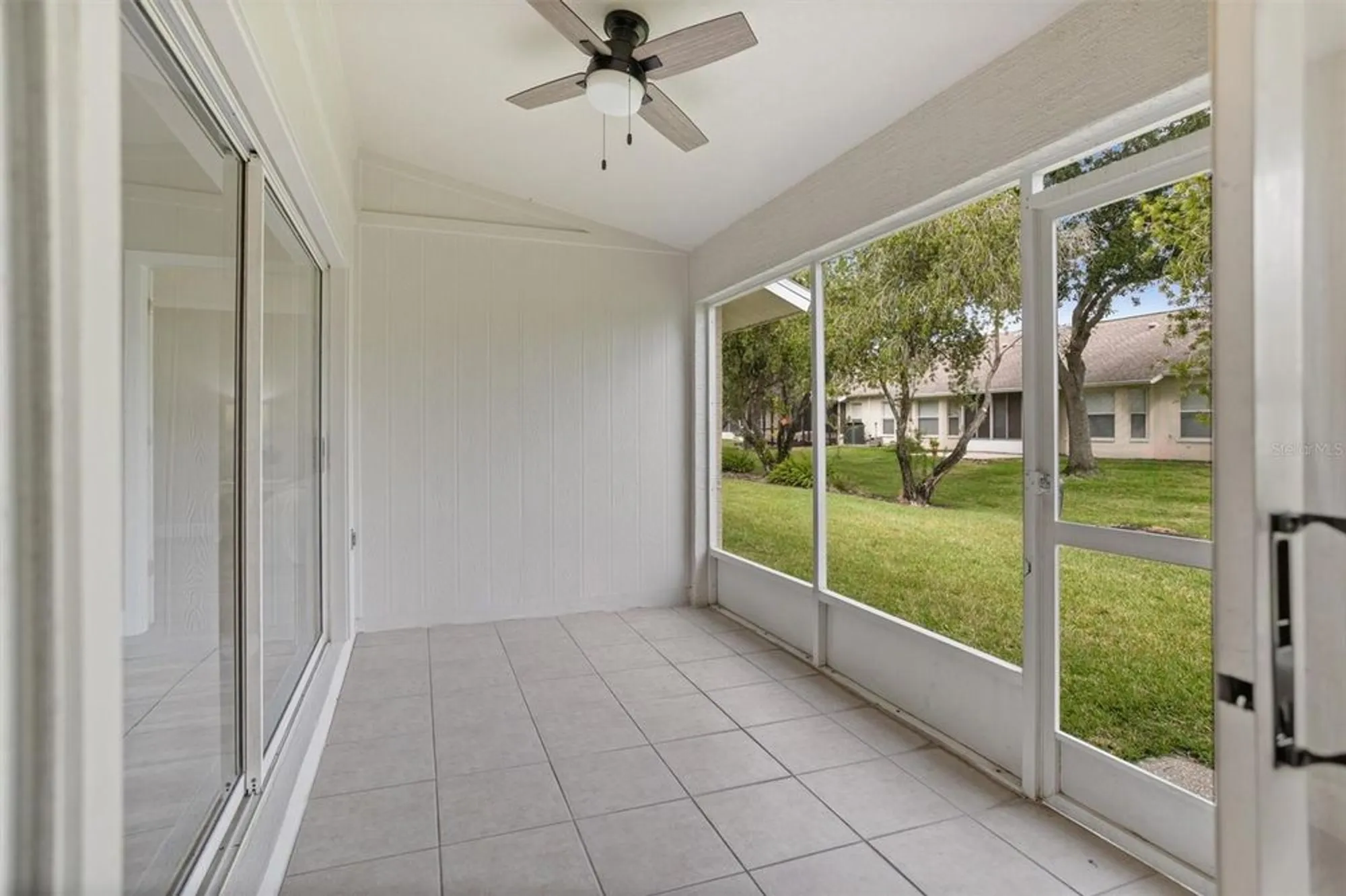Property Slideshow image 33 of 68 | 1046 almondwood dr, Trinity, FL, 34655