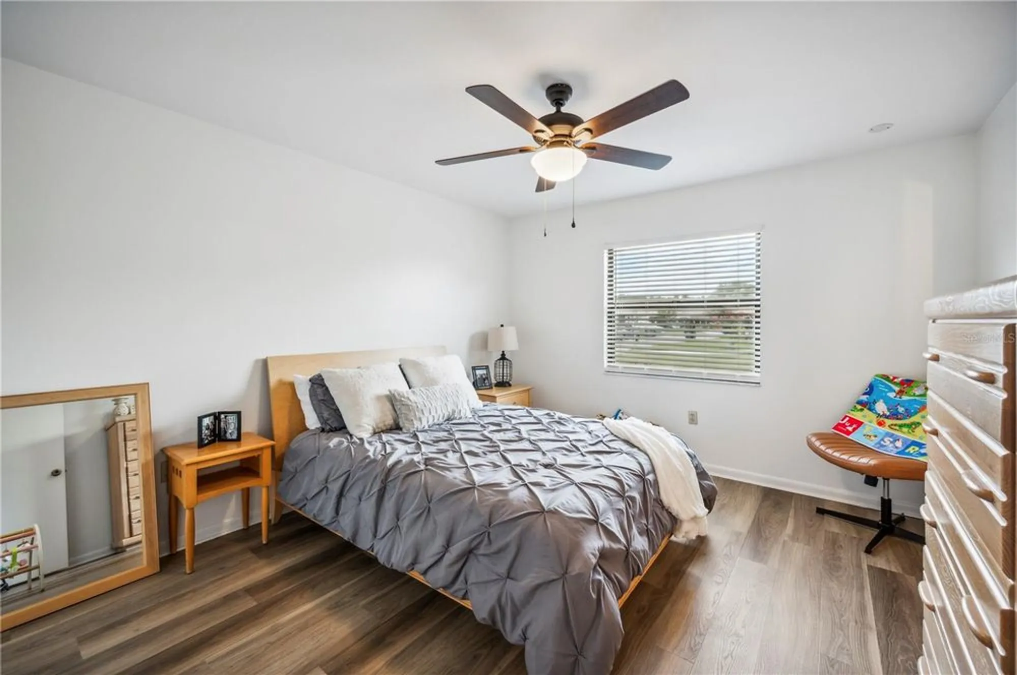 Property Slideshow image 21 of 37 | 1608 colonnades cir, Lakeland, FL, 33811