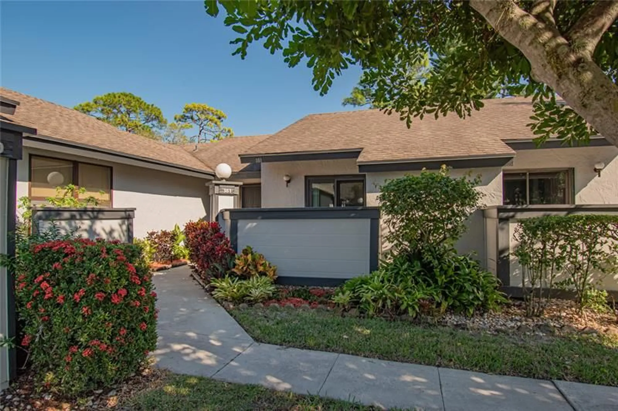 Property Slideshow image 12 of 64 | 381 ottawa ct, Royal Palm Beach, FL, 33411