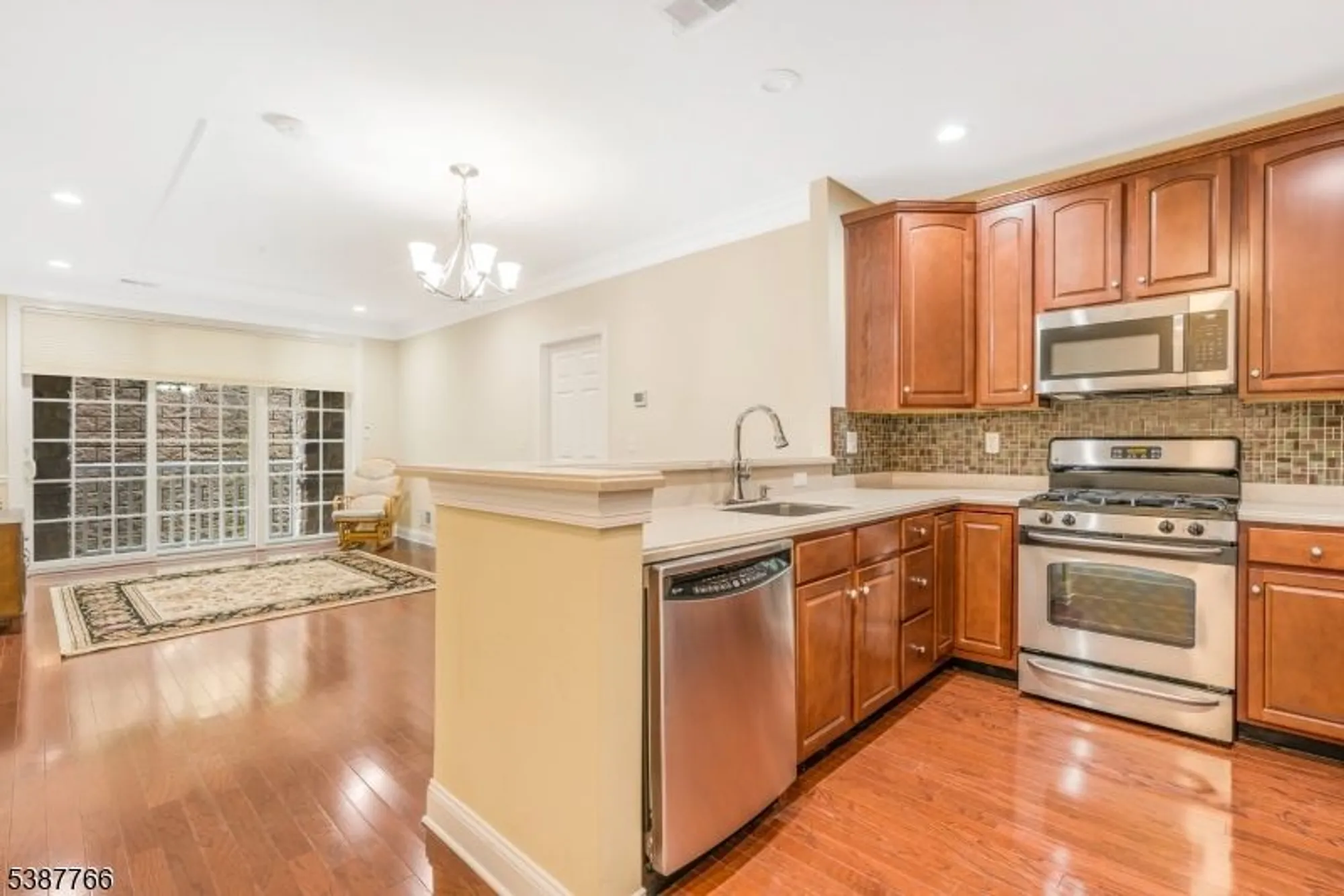 Property Slideshow image 8 of 27 | 259 victoria dr, Bridgewater, NJ, 08807