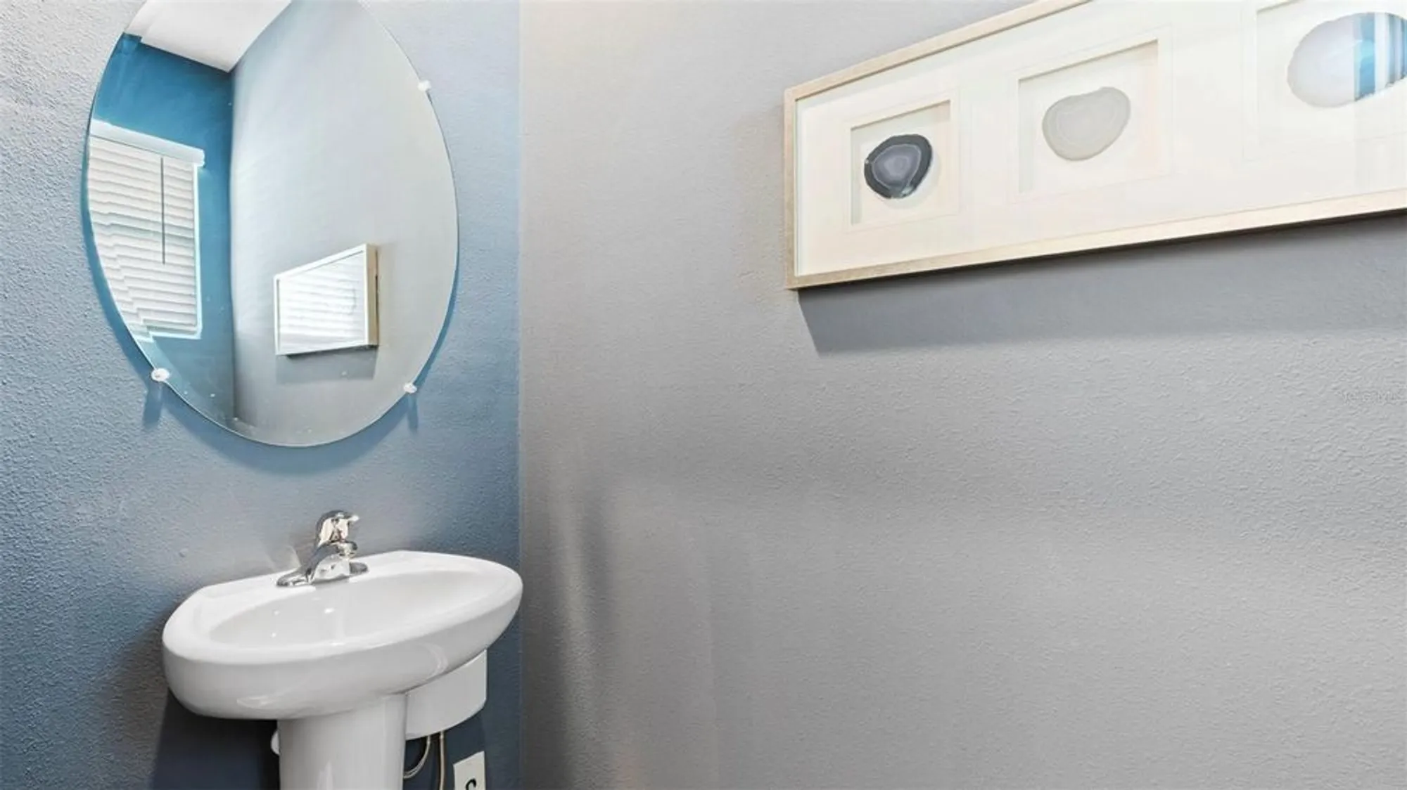 Property Slideshow image 16 of 21 | 1655 bay rd, Sarasota, FL, 34239