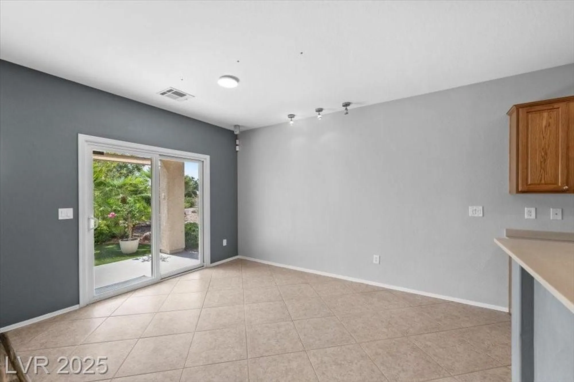 Property Slideshow image 14 of 60 | 2345 minolta ct, Henderson, NV, 89044