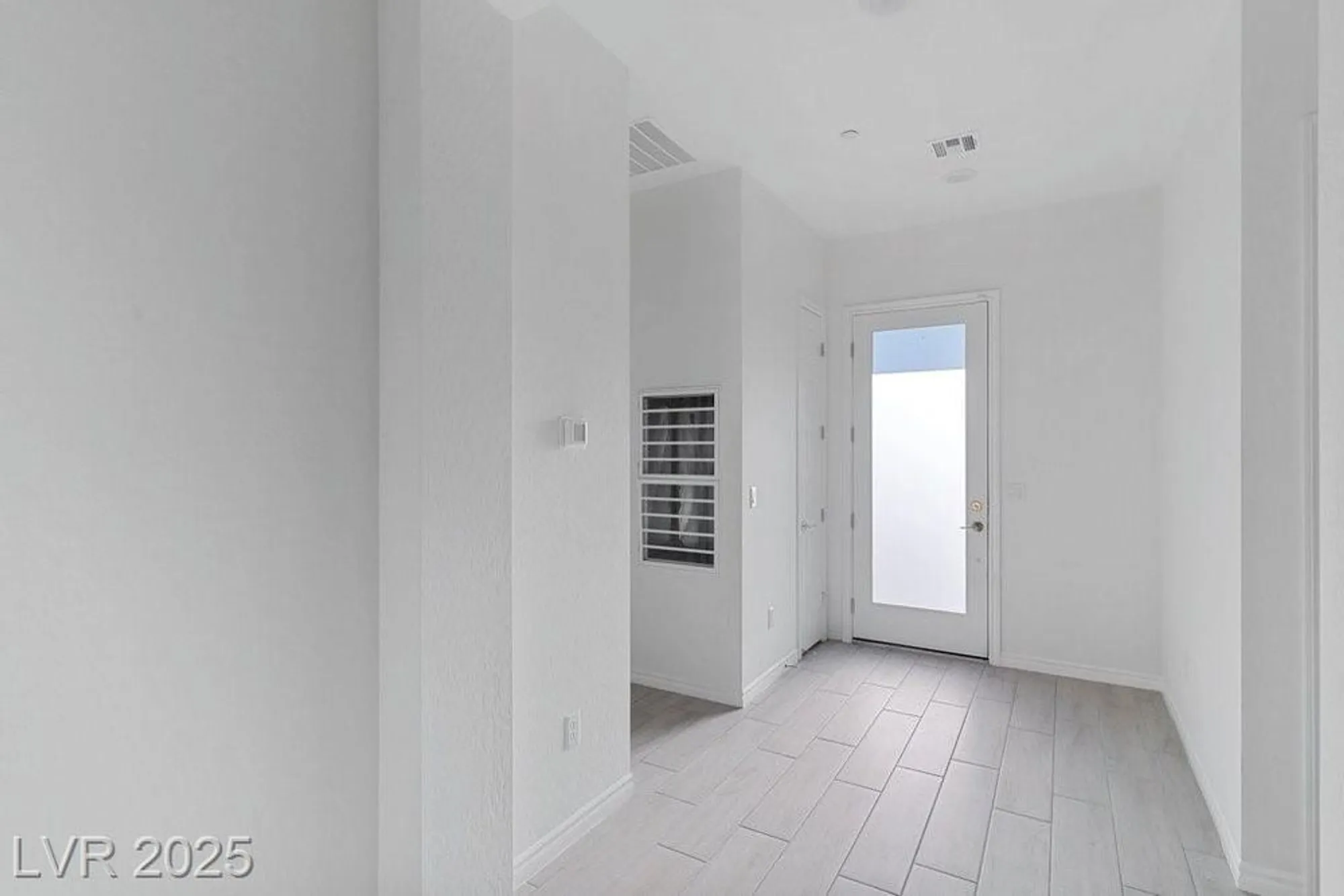 Property Slideshow image 18 of 36 | 925 allister fields ln, Las Vegas, NV, 89138