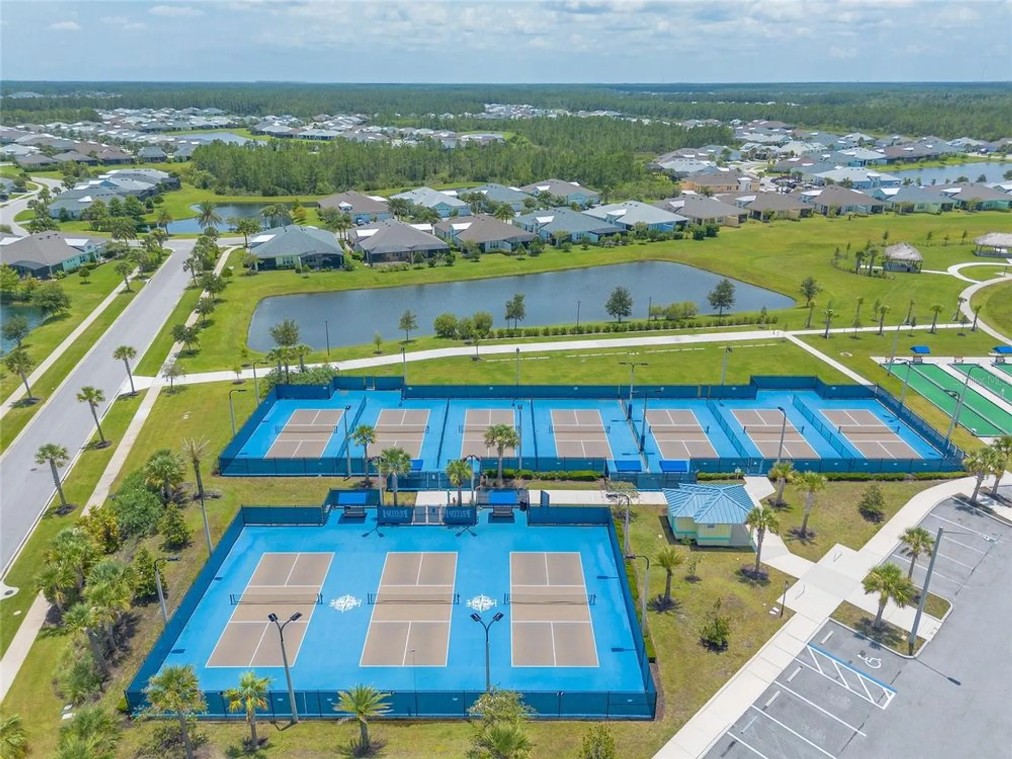 Property Slideshow image 40 of 59 | 333 pop top ln, Daytona Beach, FL, 32124