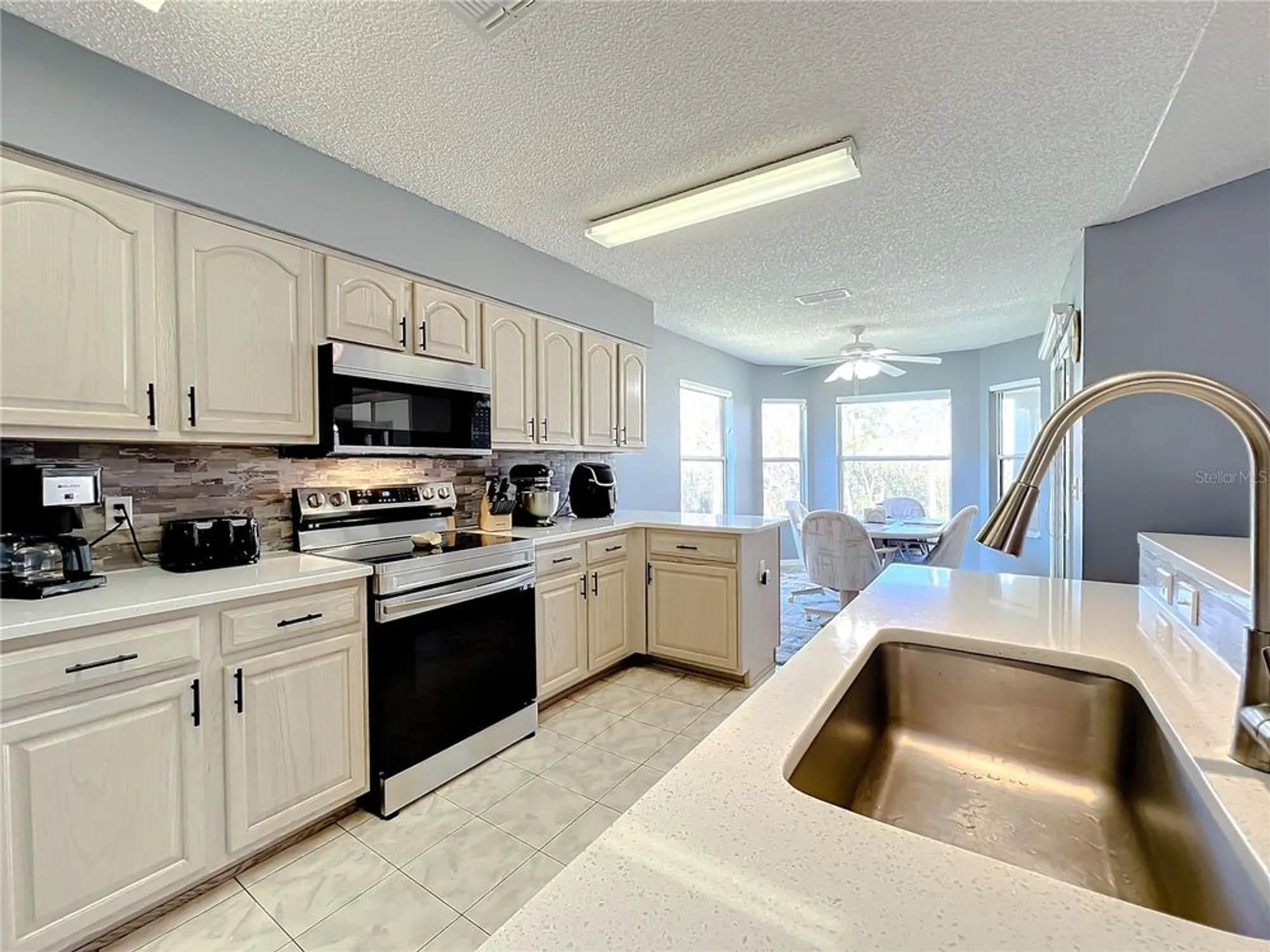 Property Slideshow image 8 of 68 | 32676 oak park dr, Leesburg, FL, 34748