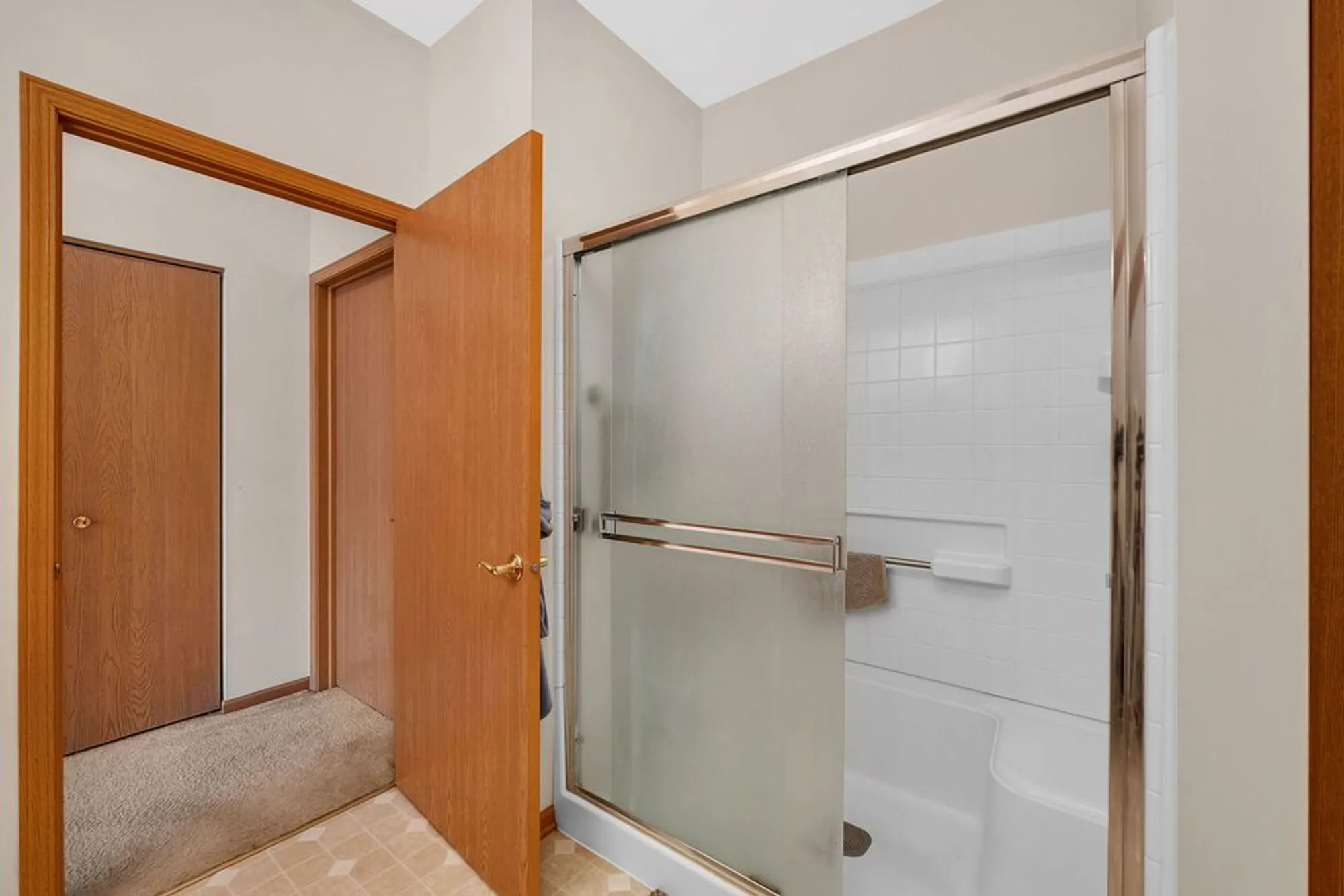 Property Slideshow image 18 of 26 | 21476 mays lake ct, Crest Hill, IL, 60403