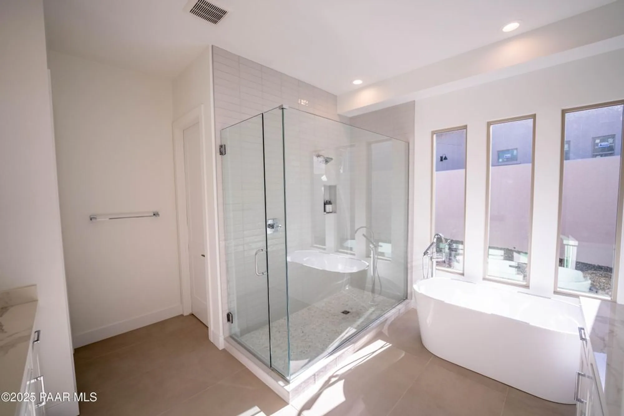Property Slideshow image 10 of 12 | 1124 s lakeview dr, Prescott, AZ, 86301