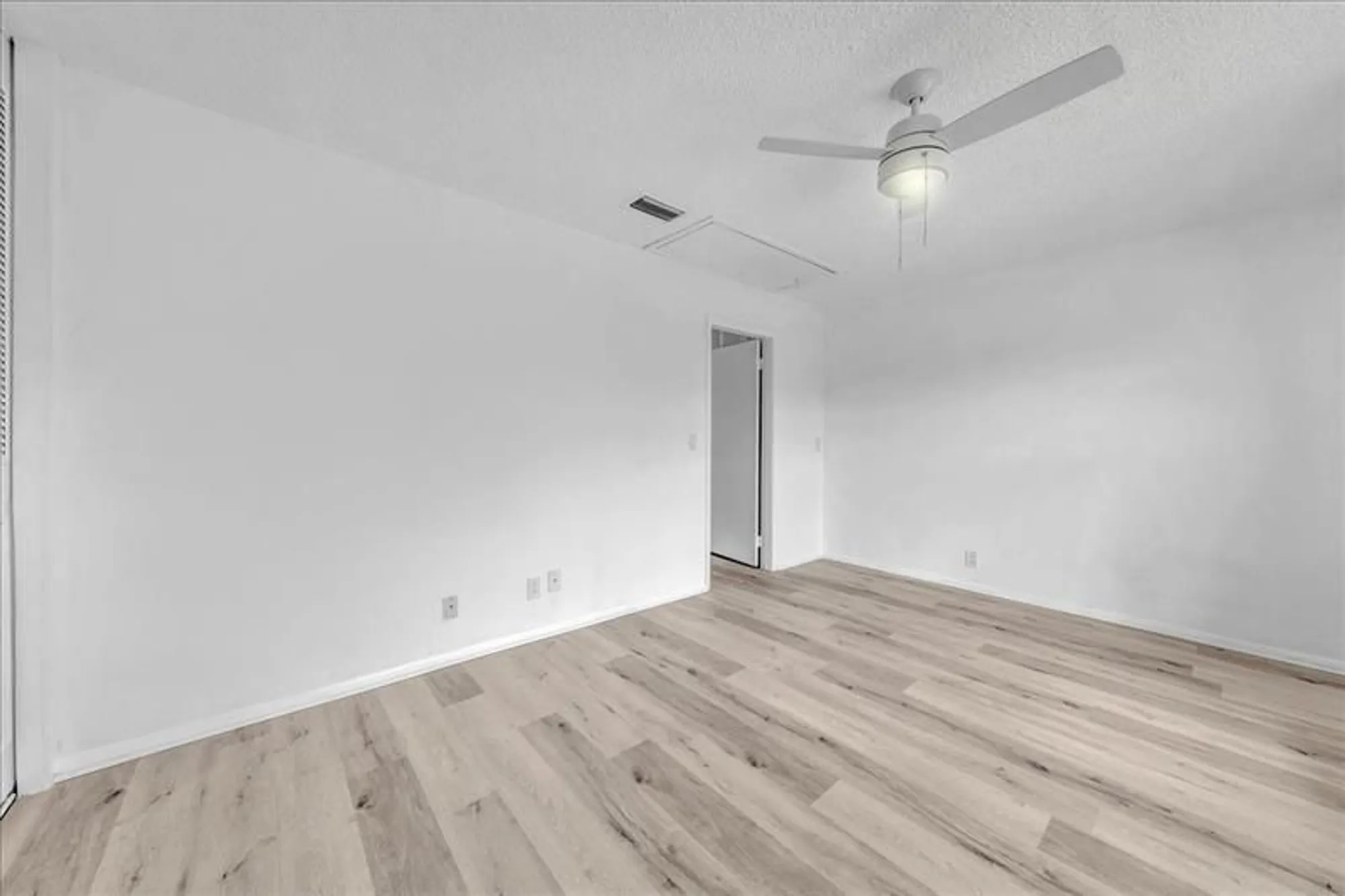 Property Slideshow image 28 of 38 | 123 amherst ln # 123, Lake Worth, FL, 33467