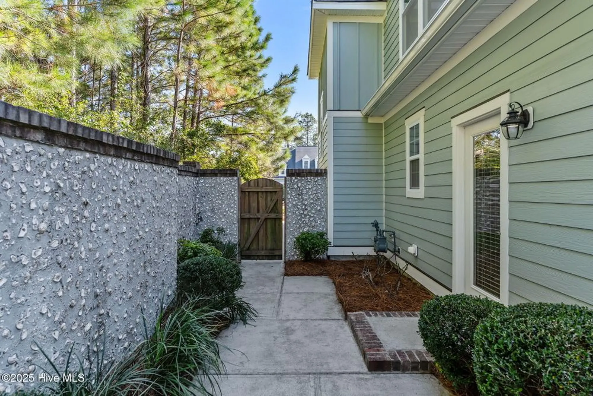 Property Slideshow image 41 of 88 | 6097 shore park dr, Leland, NC, 28451