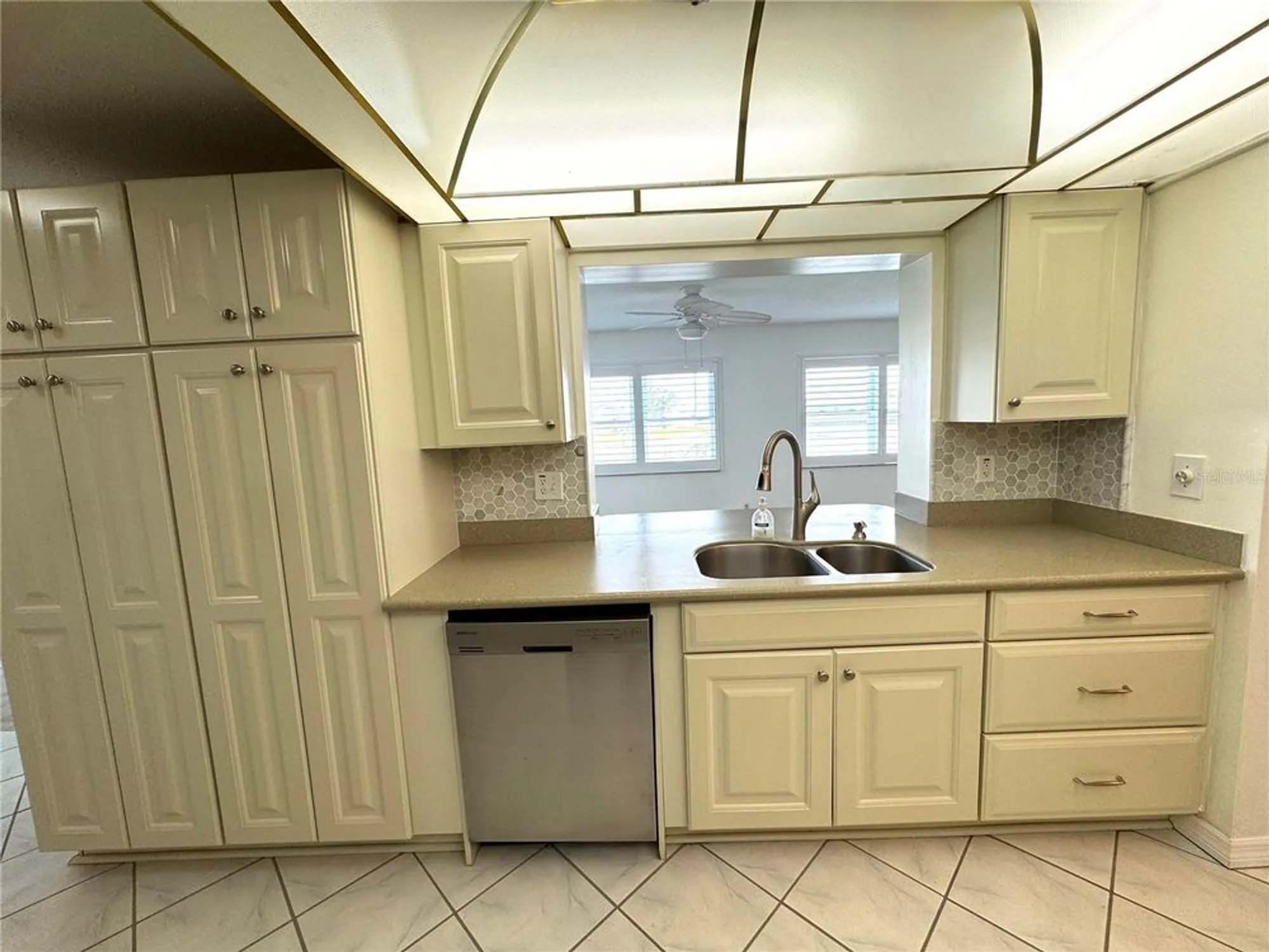 Property Slideshow image 25 of 56 | 10063 40th st n # 3, Pinellas Park, FL, 33782