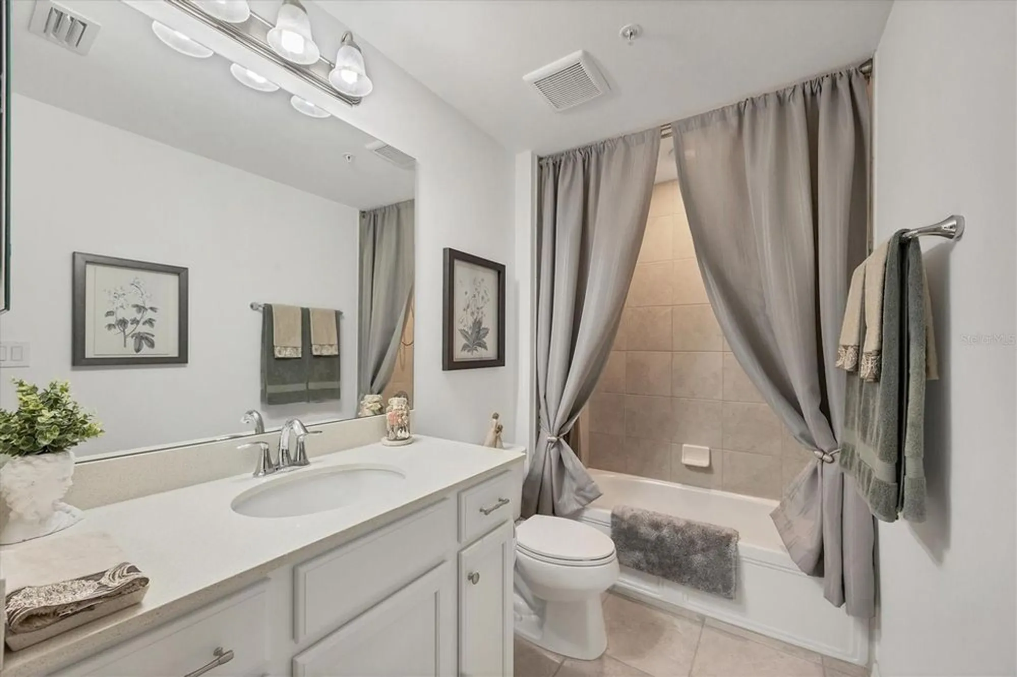 Property Slideshow image 19 of 87 | 10791 palazzo way 105, Fort Myers, FL, 33913