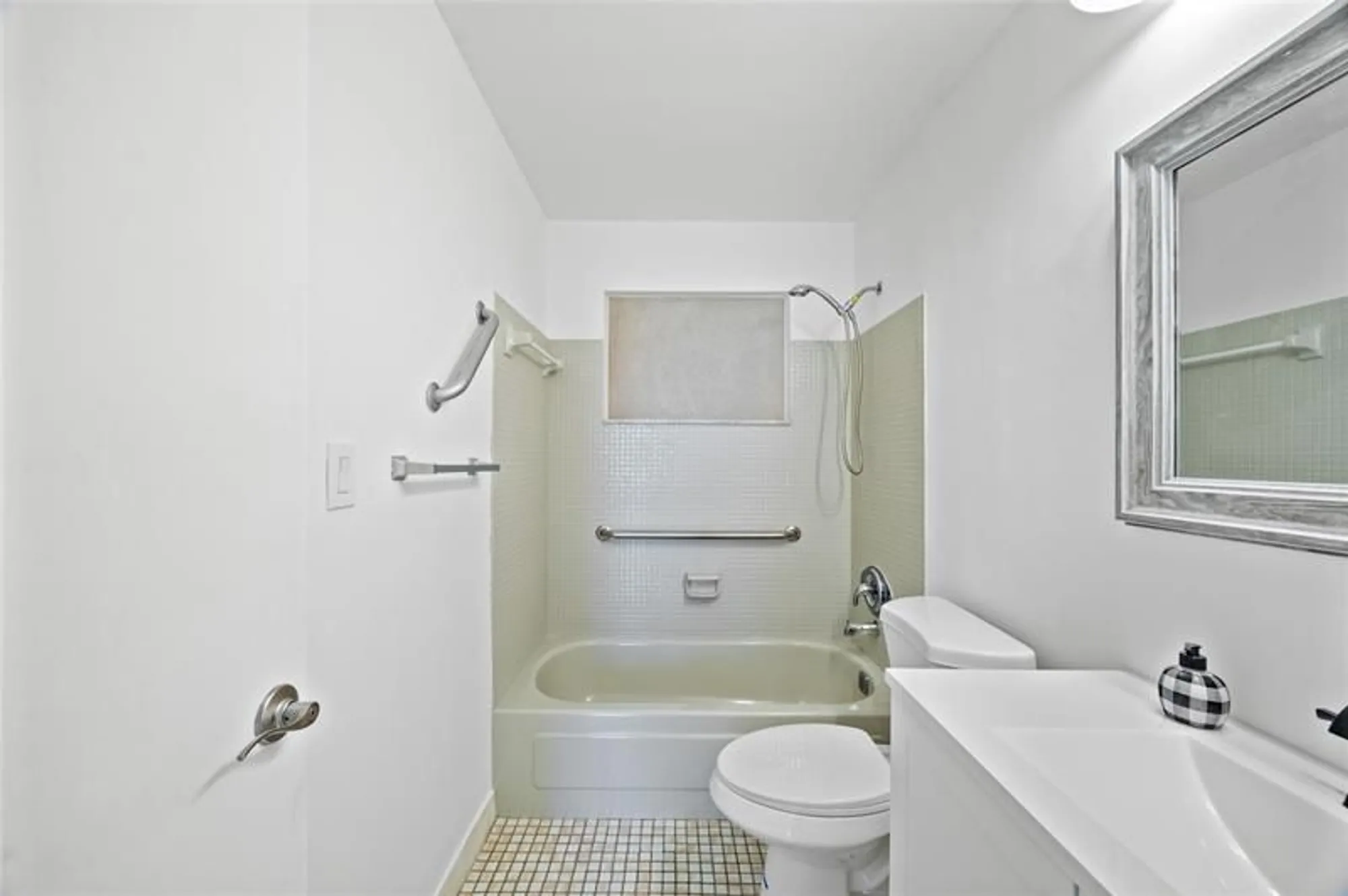 Property Slideshow image 19 of 34 | 2920 nw 2nd ave, Pompano Beach, FL, 33064