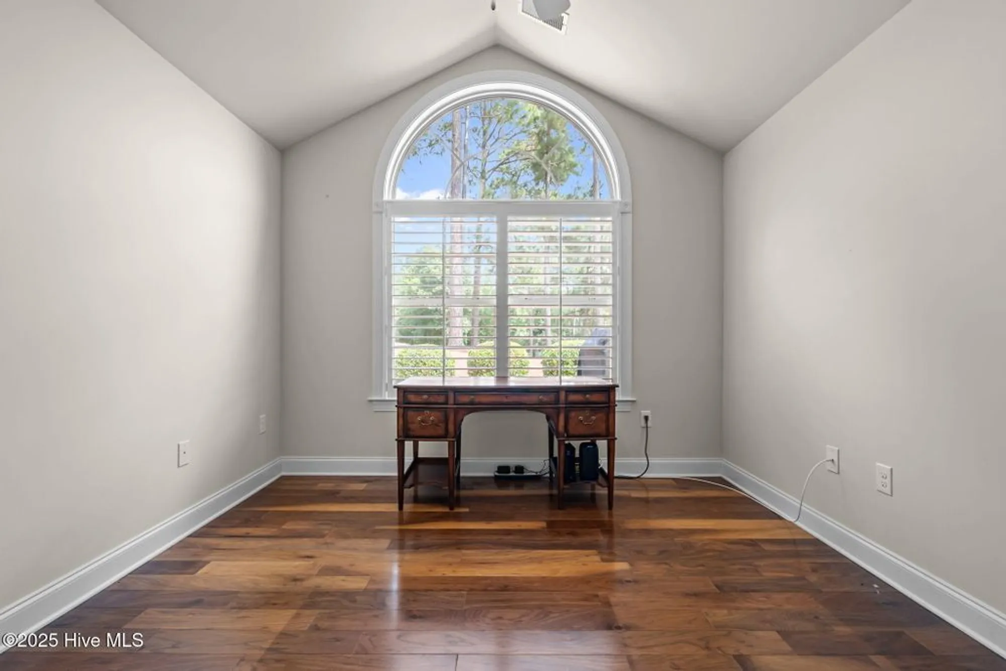 Property Slideshow image 11 of 34 | 105 e chelsea ct, Southern Pines, NC, 28387