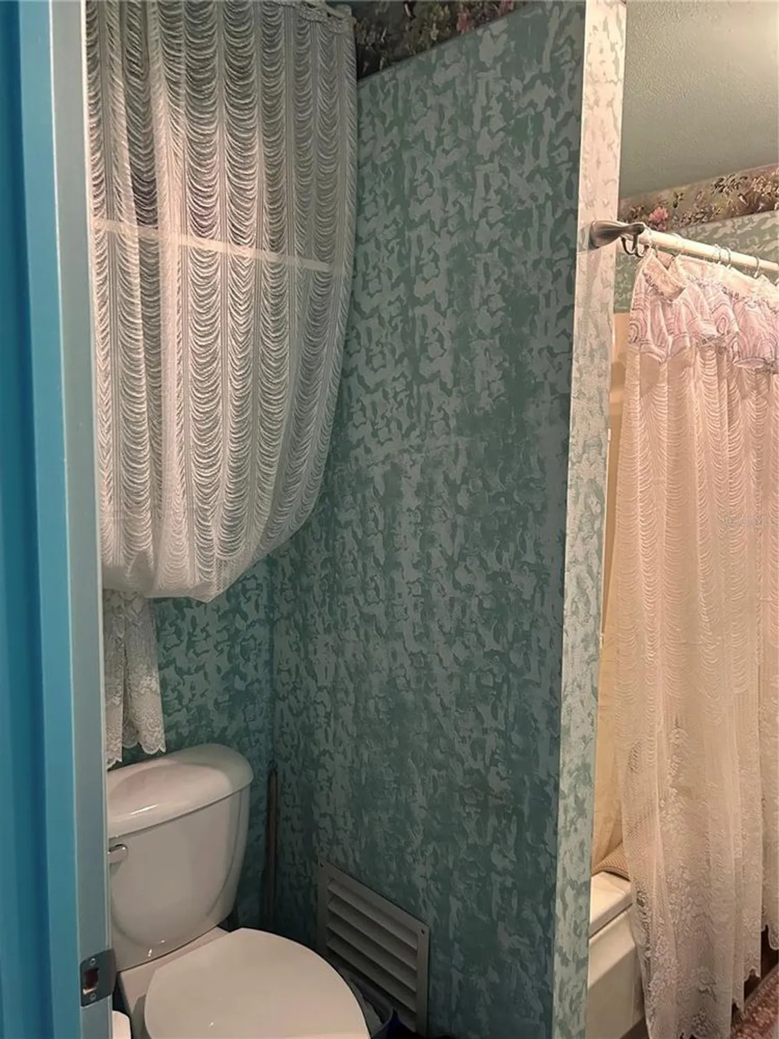 Property Slideshow image 9 of 10 | 706 villita ln, The Villages, FL, 32159