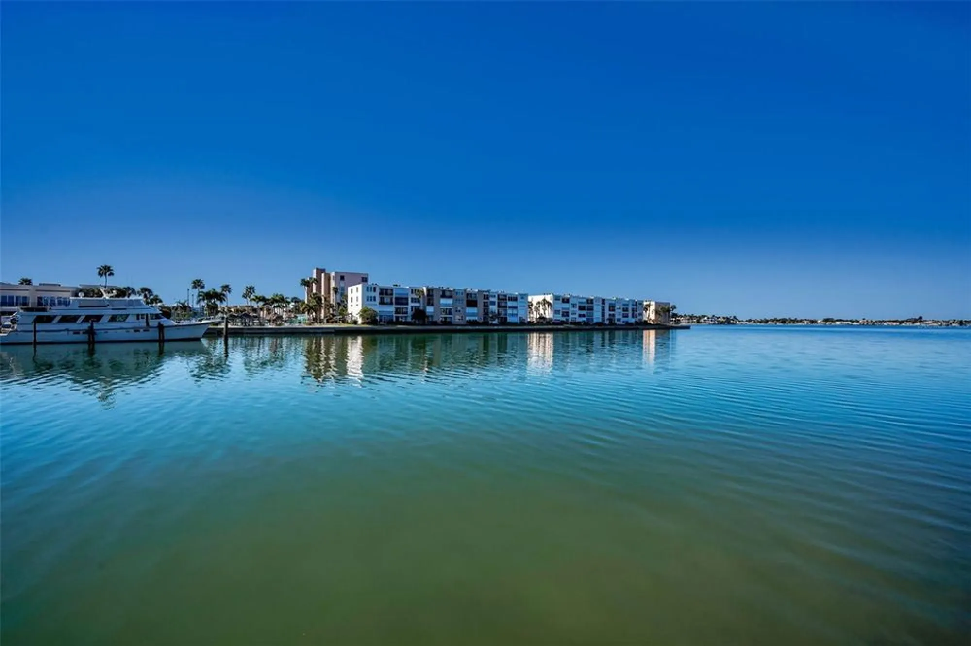 Property Slideshow image 45 of 75 | 7420 bay island dr 374, South Pasadena, FL, 33707
