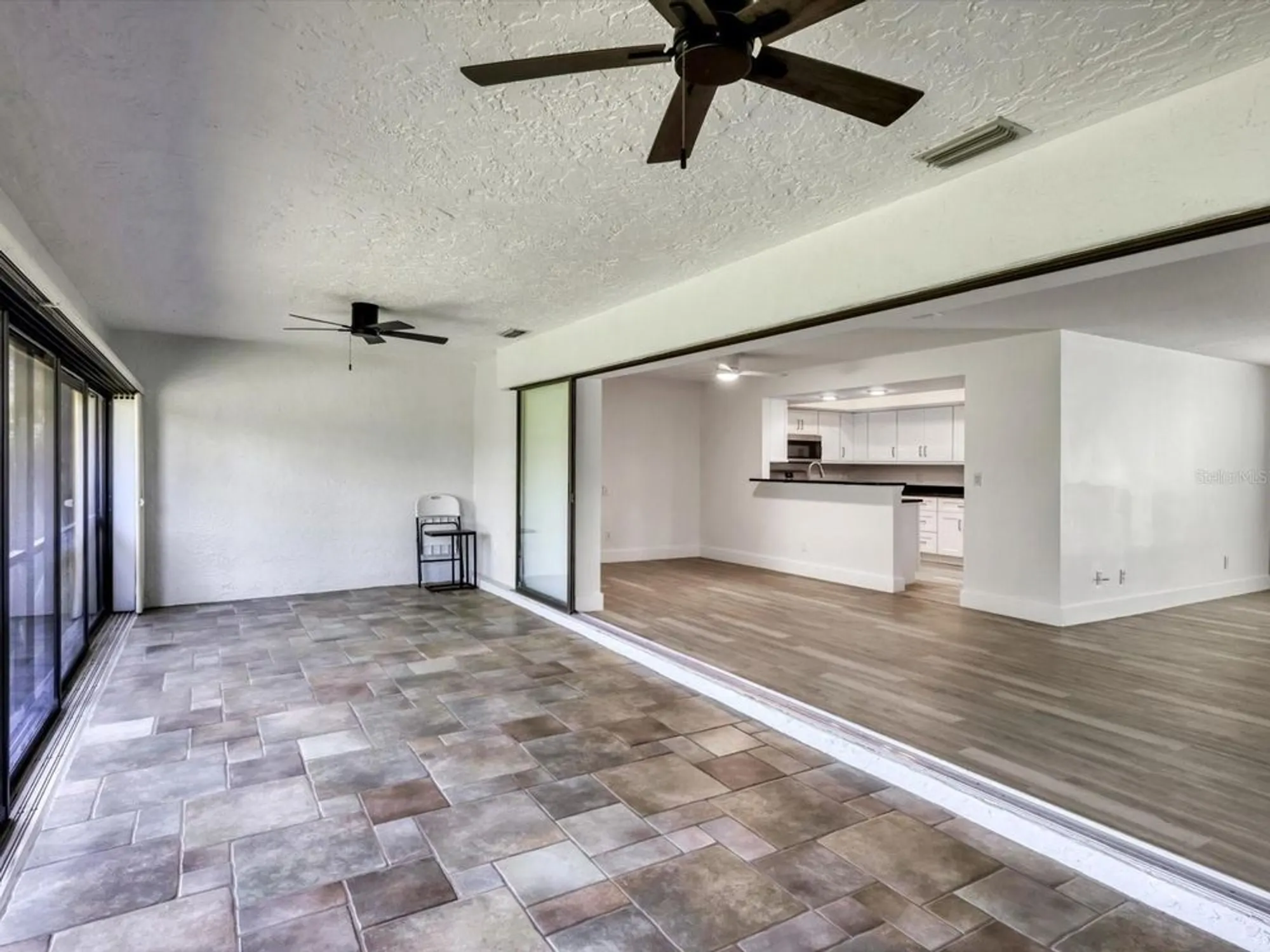 Property Slideshow image 22 of 51 | 7157 fairway bend cir, Sarasota, FL, 34243