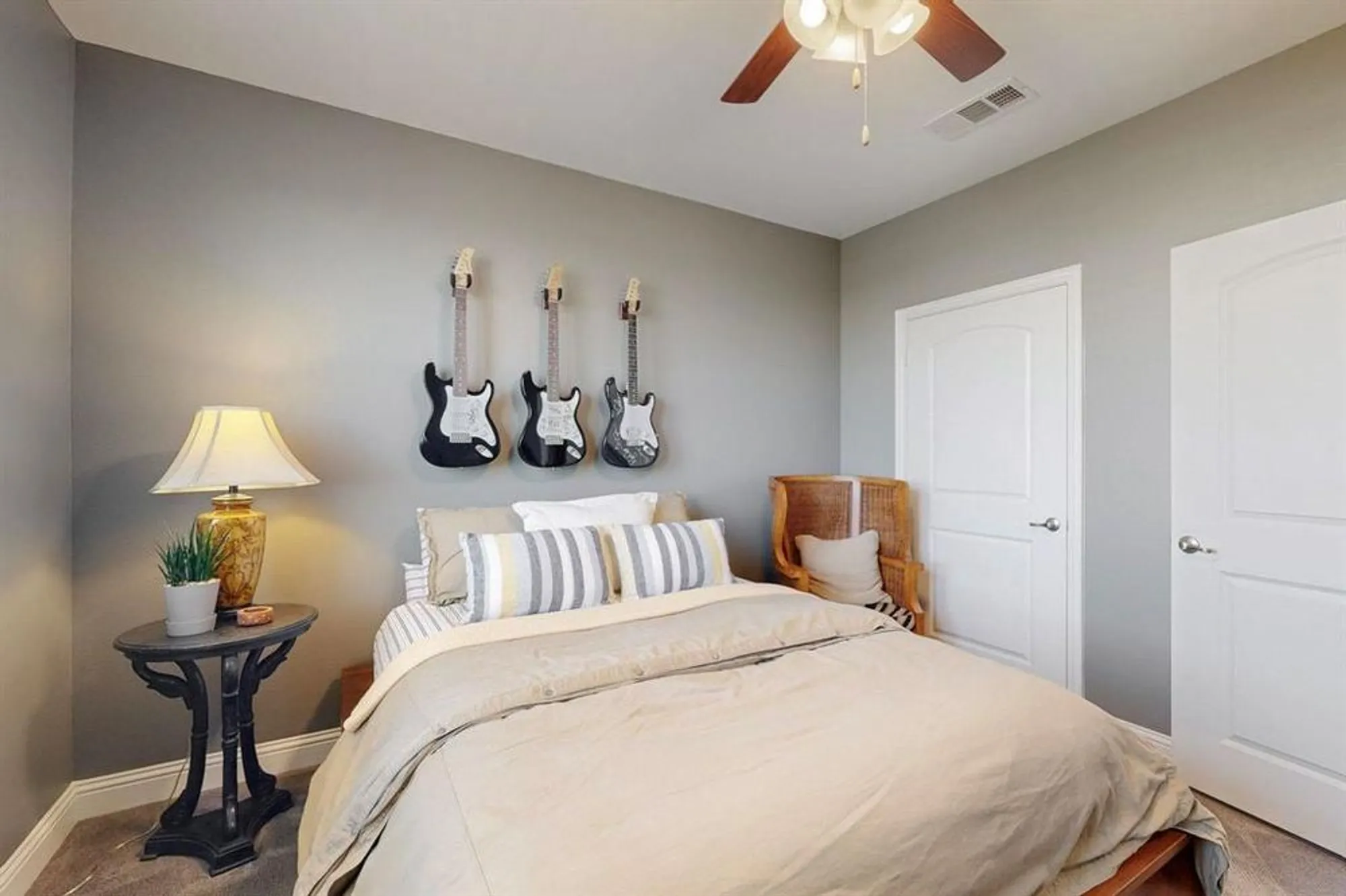 Property Slideshow image 21 of 40 | 1735 wittington pl apt 3403, Dallas, TX, 75234