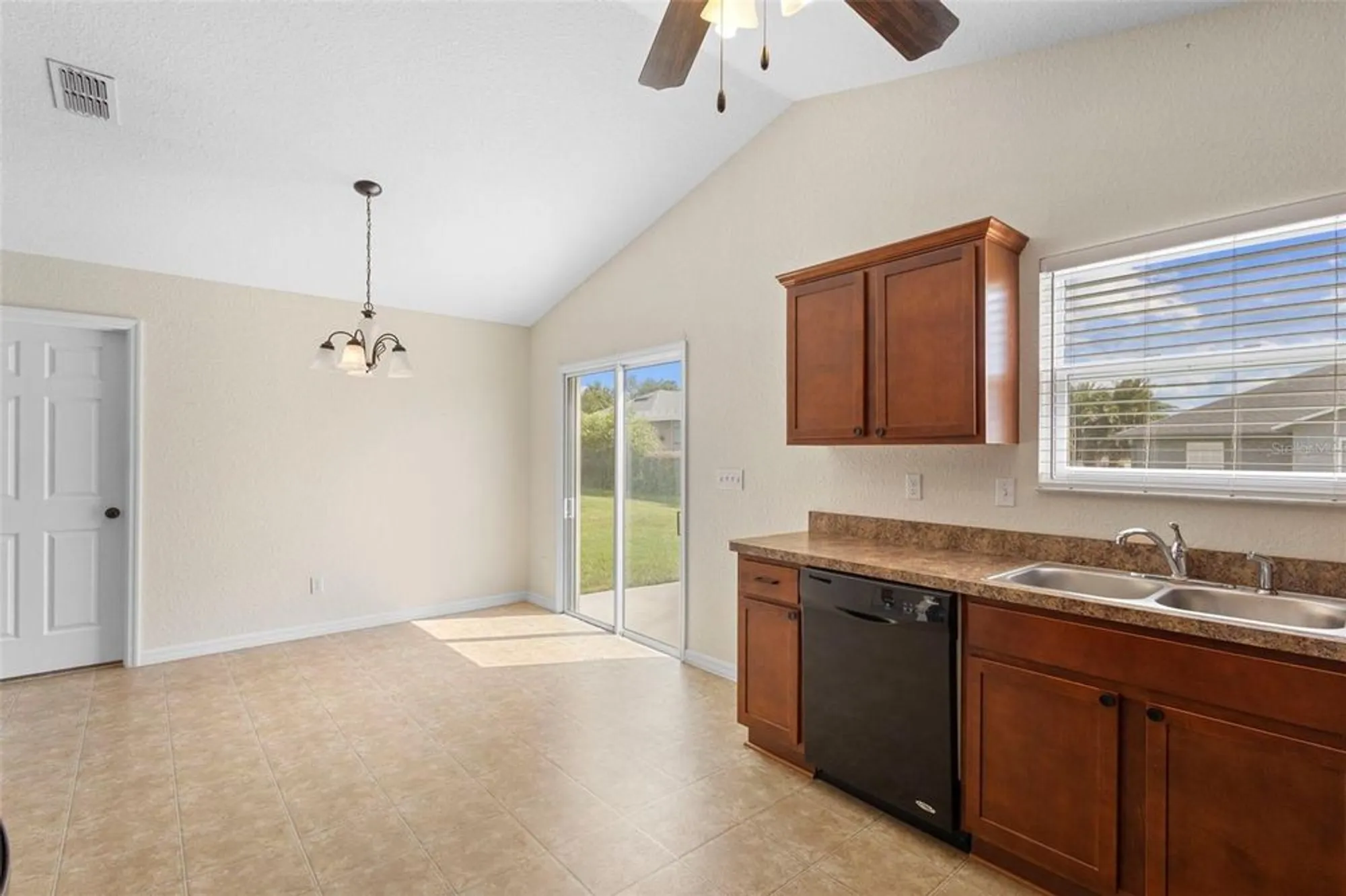 Property Slideshow image 19 of 42 | 11280 se 170th ln, Summerfield, FL, 34491
