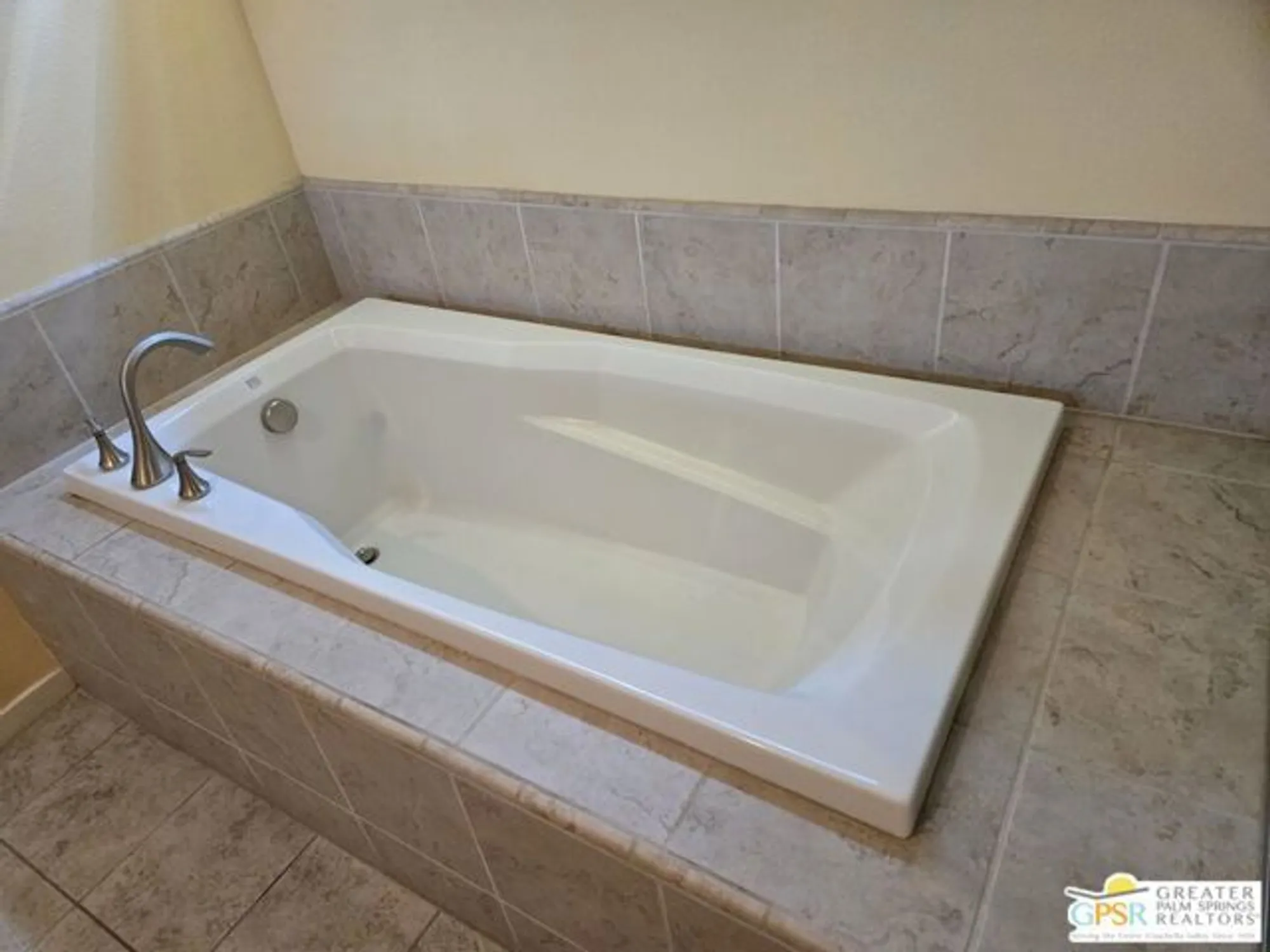 Property Slideshow image 11 of 27 | 4945 frey way, Palm Springs, CA, 92262