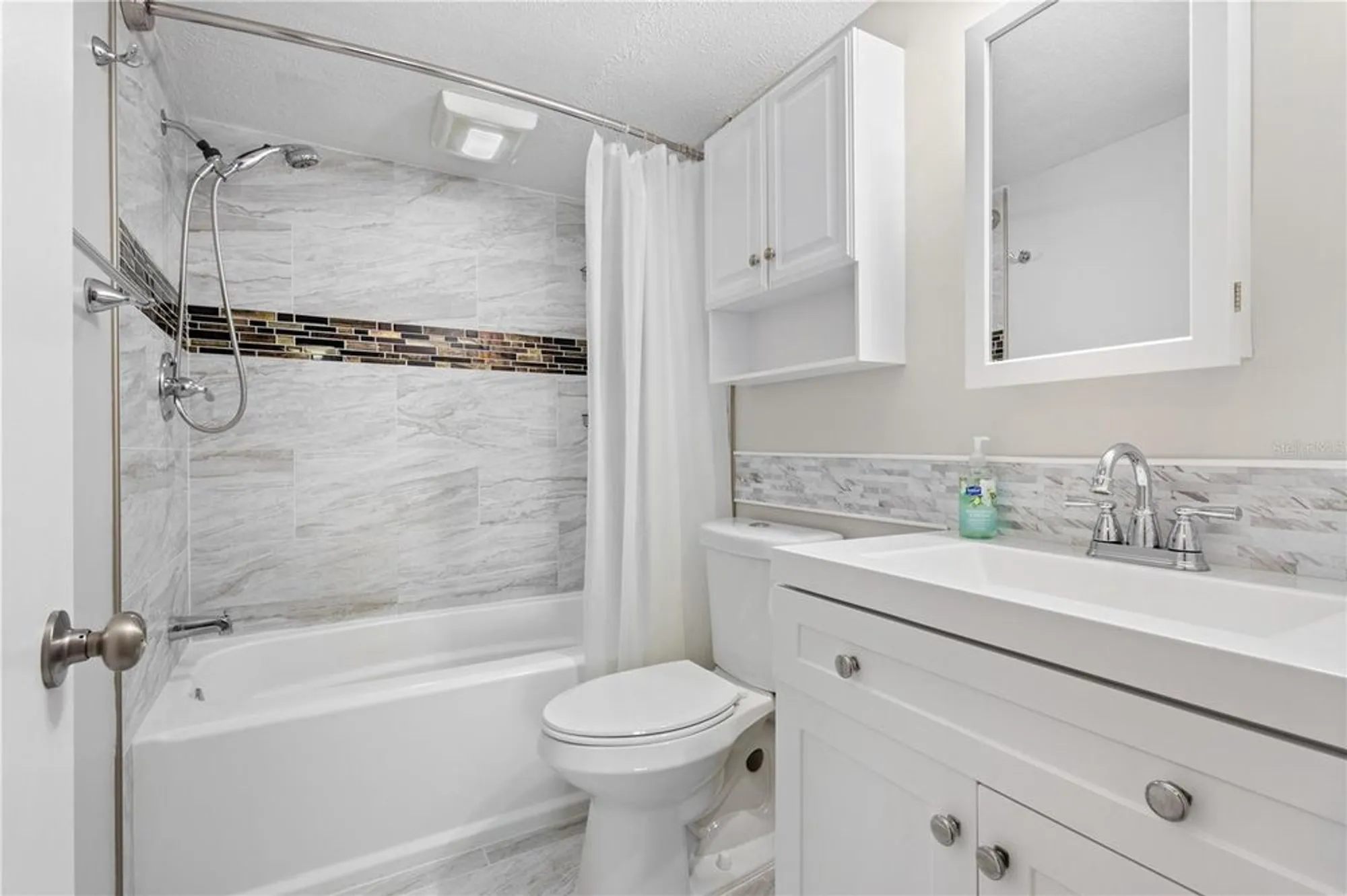 Property Slideshow image 11 of 30 | 2437 harbor blvd apt 210, Port Charlotte, FL, 33952