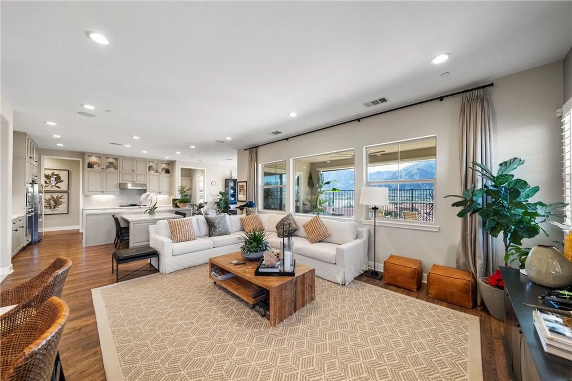 Property Slideshow image 12 of 59 | 11463 explorer ct, Temescal Valley, CA, 92883