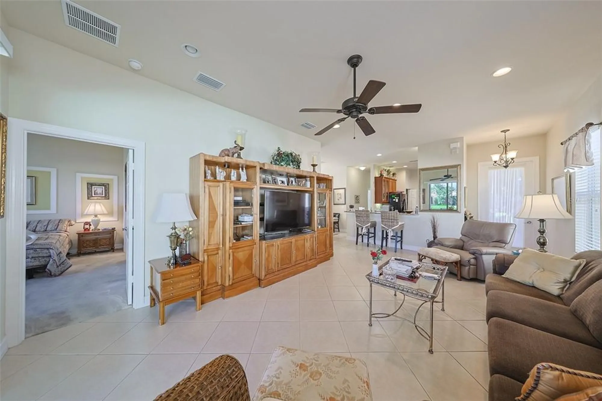 Property Slideshow image 28 of 67 | 15948 cobble mill dr, Wimauma, FL, 33598