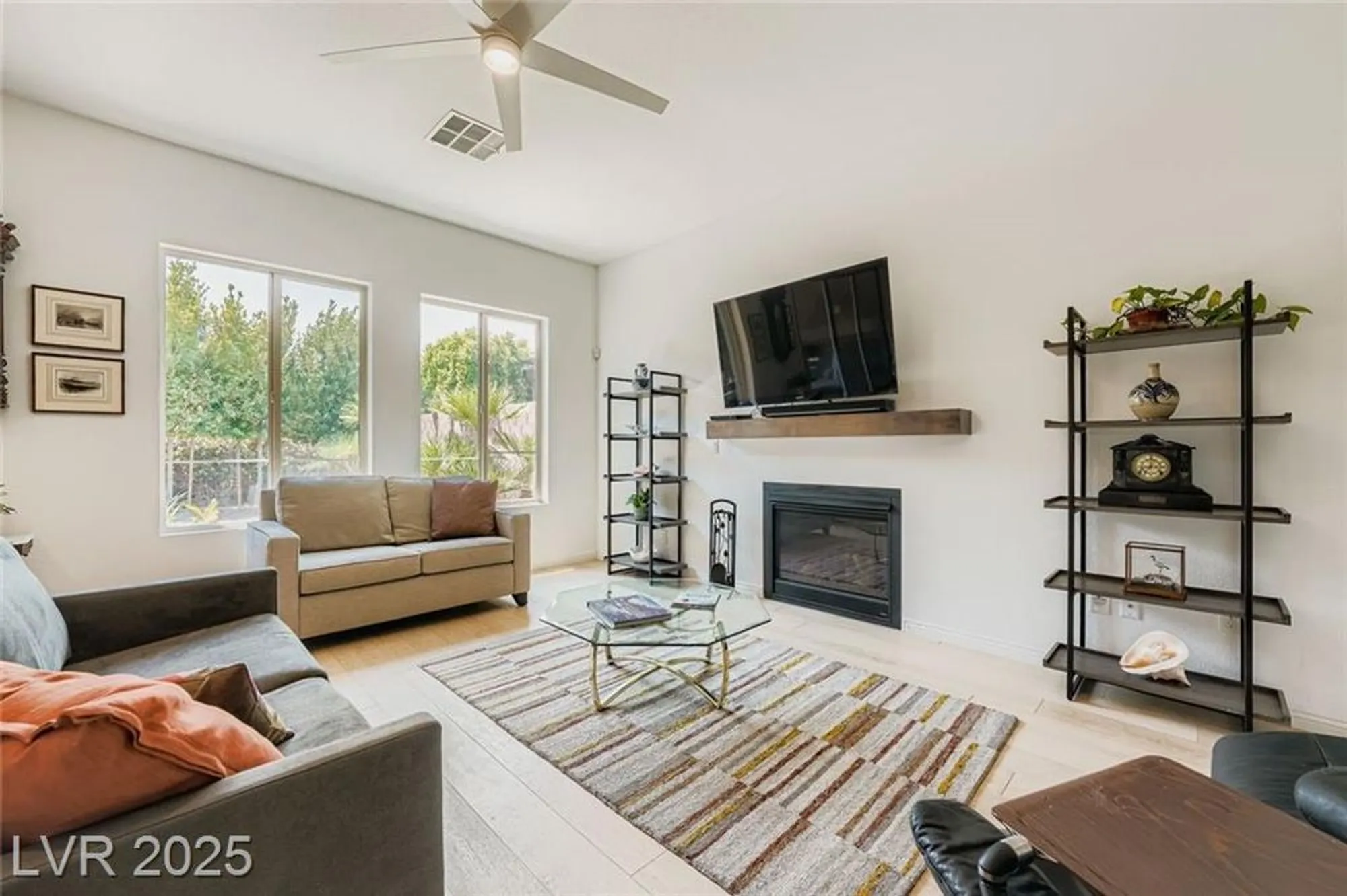 Property Slideshow image 14 of 45 | 9889 gemstone sunset ave, Las Vegas, NV, 89148